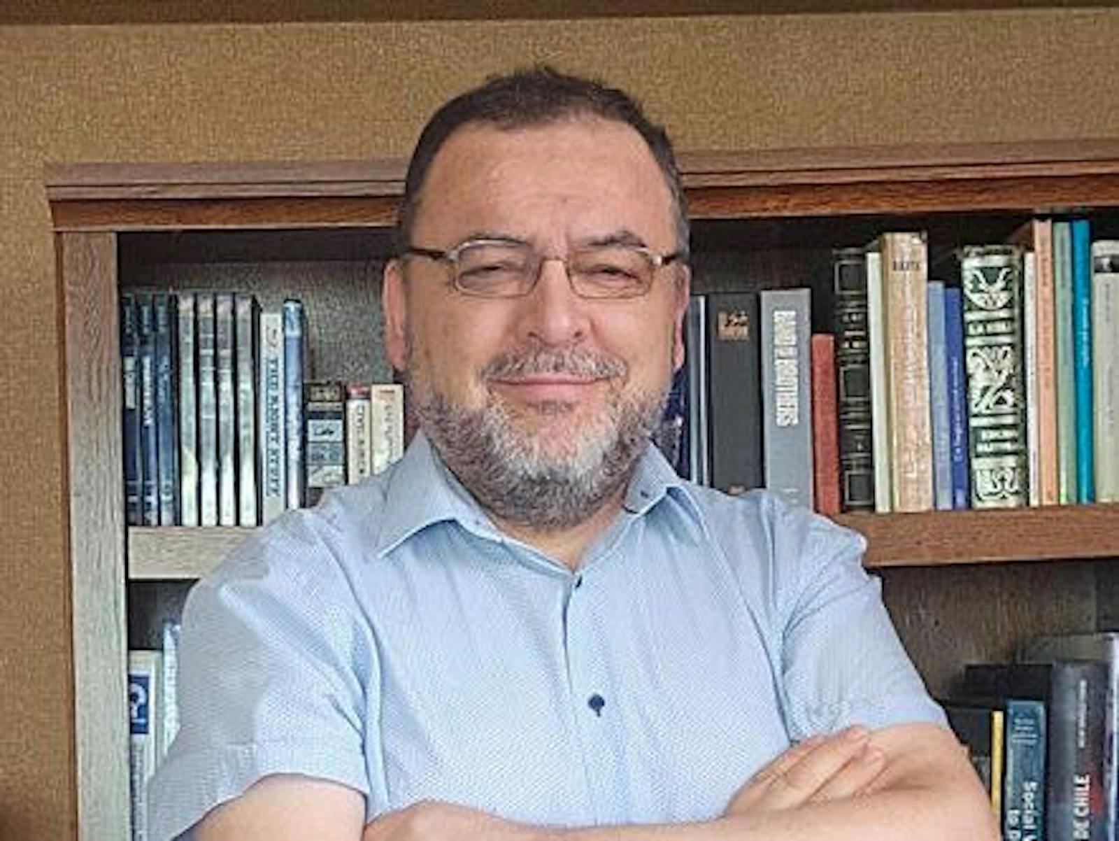 Luis Donoso, académico UDD, por alerta de tsunami: "Que un millón y medio de personas salgan tranquilas haciendo caso a la autoridad es una conducta cívica positiva" episode artwork