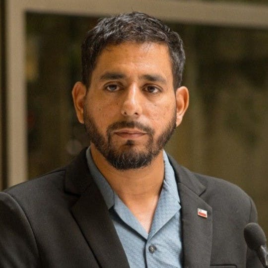 Diputado Brito (FA) por insistencia de mantenerse en la disputa senatorial por Valparaíso: “No es una contradicción, ni tampoco es una arrancada de tarros”