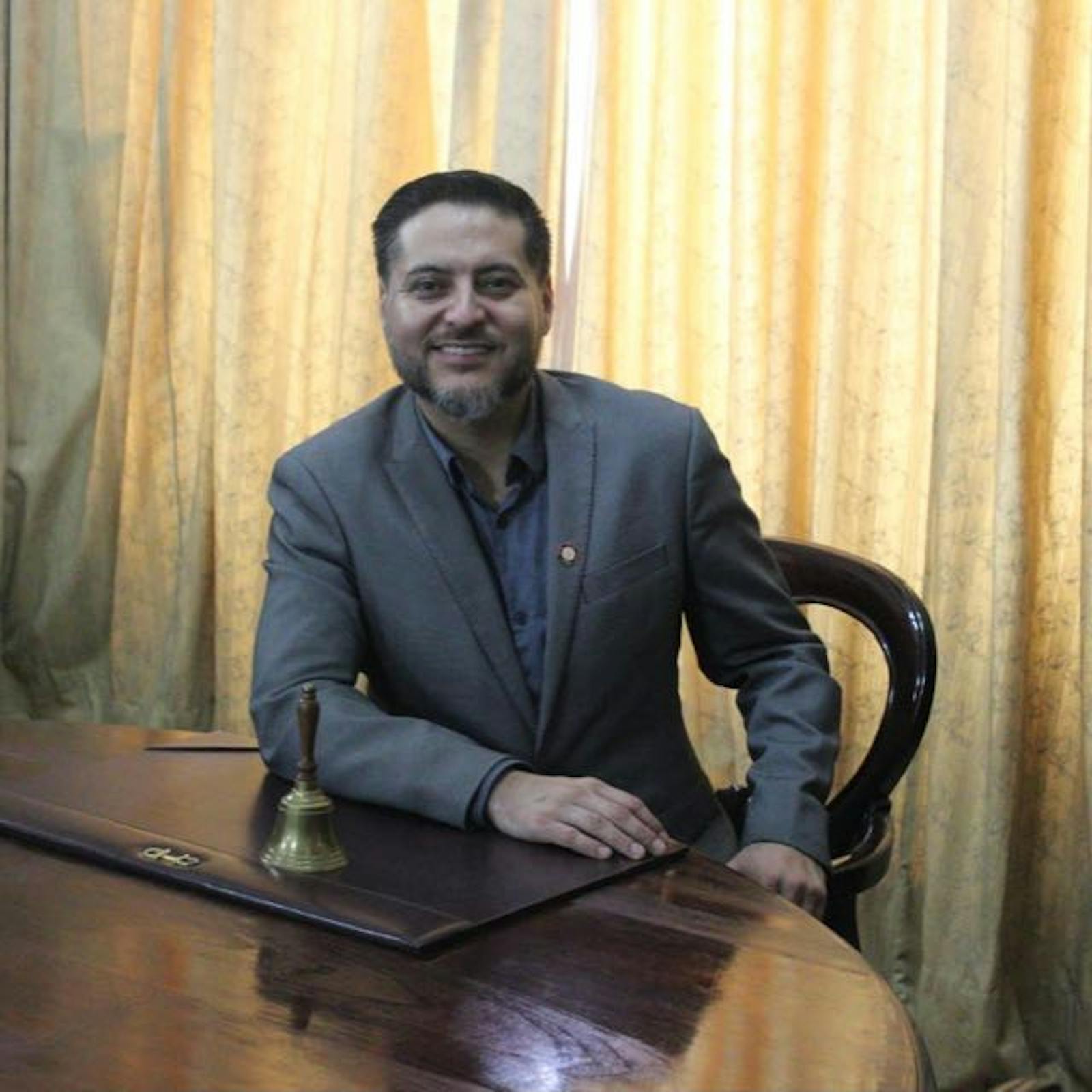 Conversamos sobre medicamentos con el Presidente del Colegio de Químicos Farmacéuticos y Bioquímicos de Chile. Conversamos sobre medicamentos con el Presidente del Colegio de Químicos Farmacéuticos y Bioquímicos de Chile.