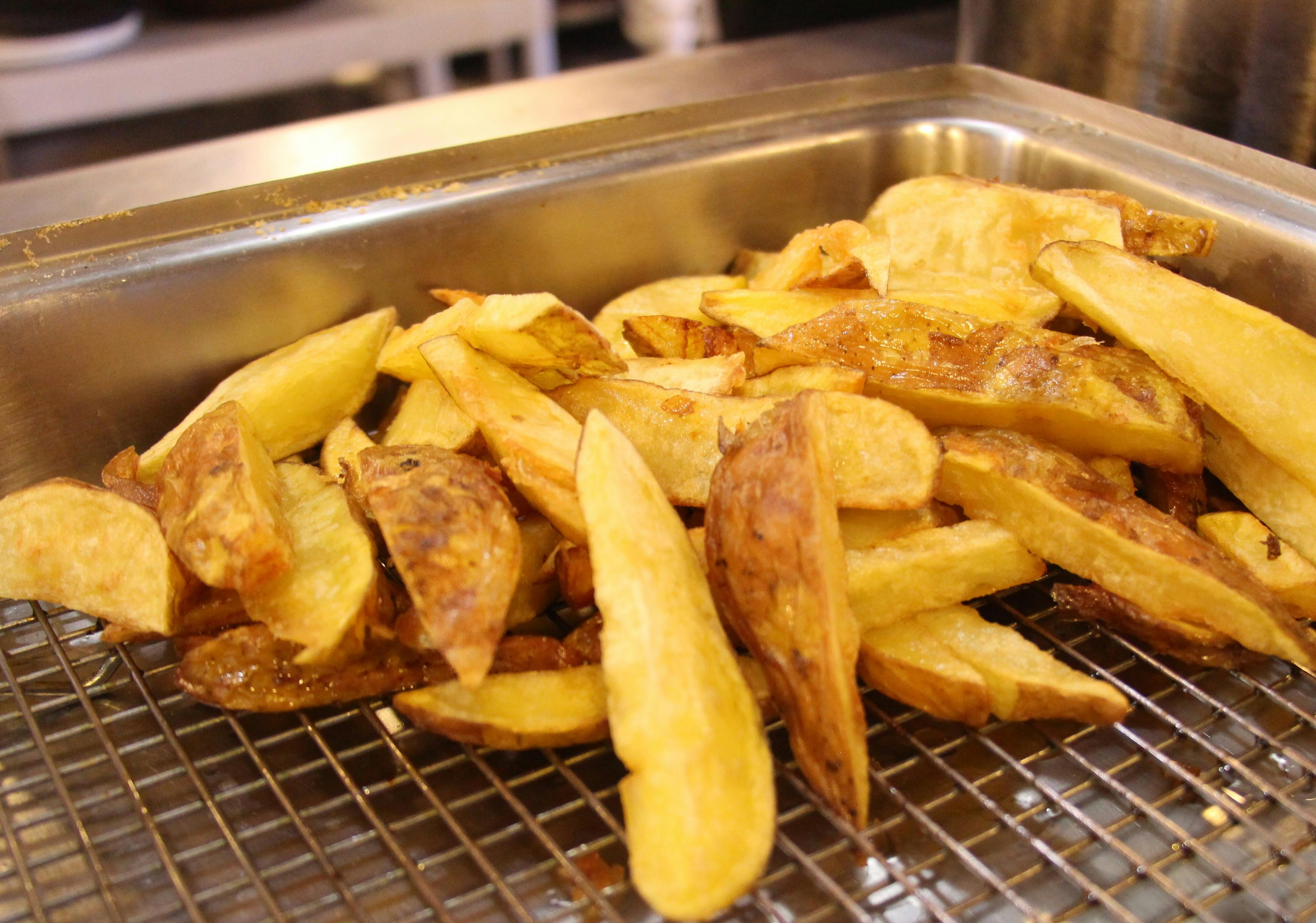 Investigación sobre la papa frita sitúa su origen en la comuna de Nacimiento en Chile