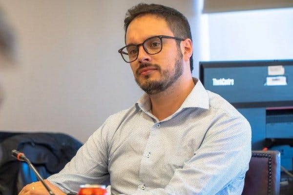 Jefe de banda del FA por aspiración electoral de Daniel Jadue: “Si esta situación ocurriera en el Frente Amplio no sería candidato”