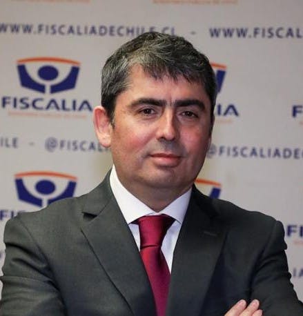 Fiscal de Magallanes e influencer retenido en la Antártica: "Debe pagar el costo"