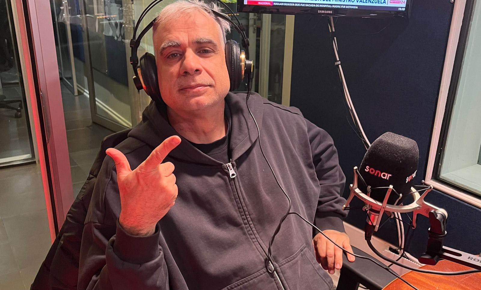 Conversamos con el director y actor Boris Quercia por su nueva película, "Me rompiste el corazón". 