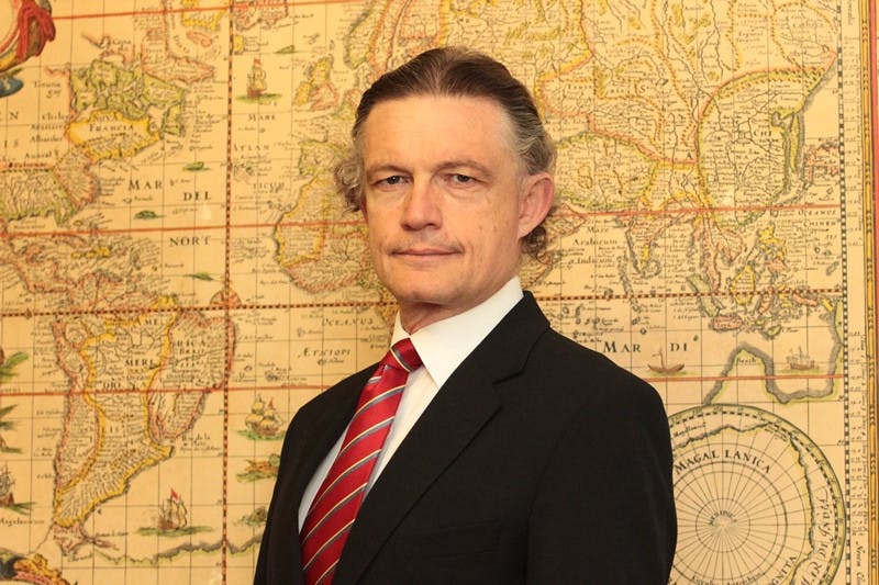 Analista y acusación de corrupción a Milei: “Lo tiran como una bomba cuando estamos a días de las elecciones en Buenos Aires”