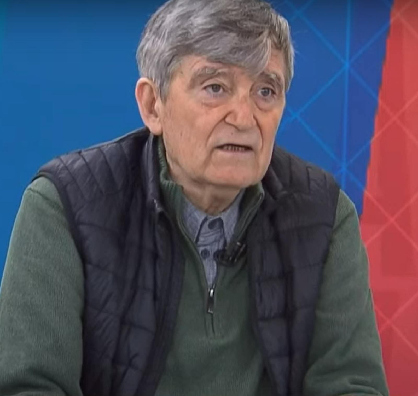 Camilo Escalona: "Con Lautaro Carmona hemos tenido diferencias políticas, no personales" episode artwork