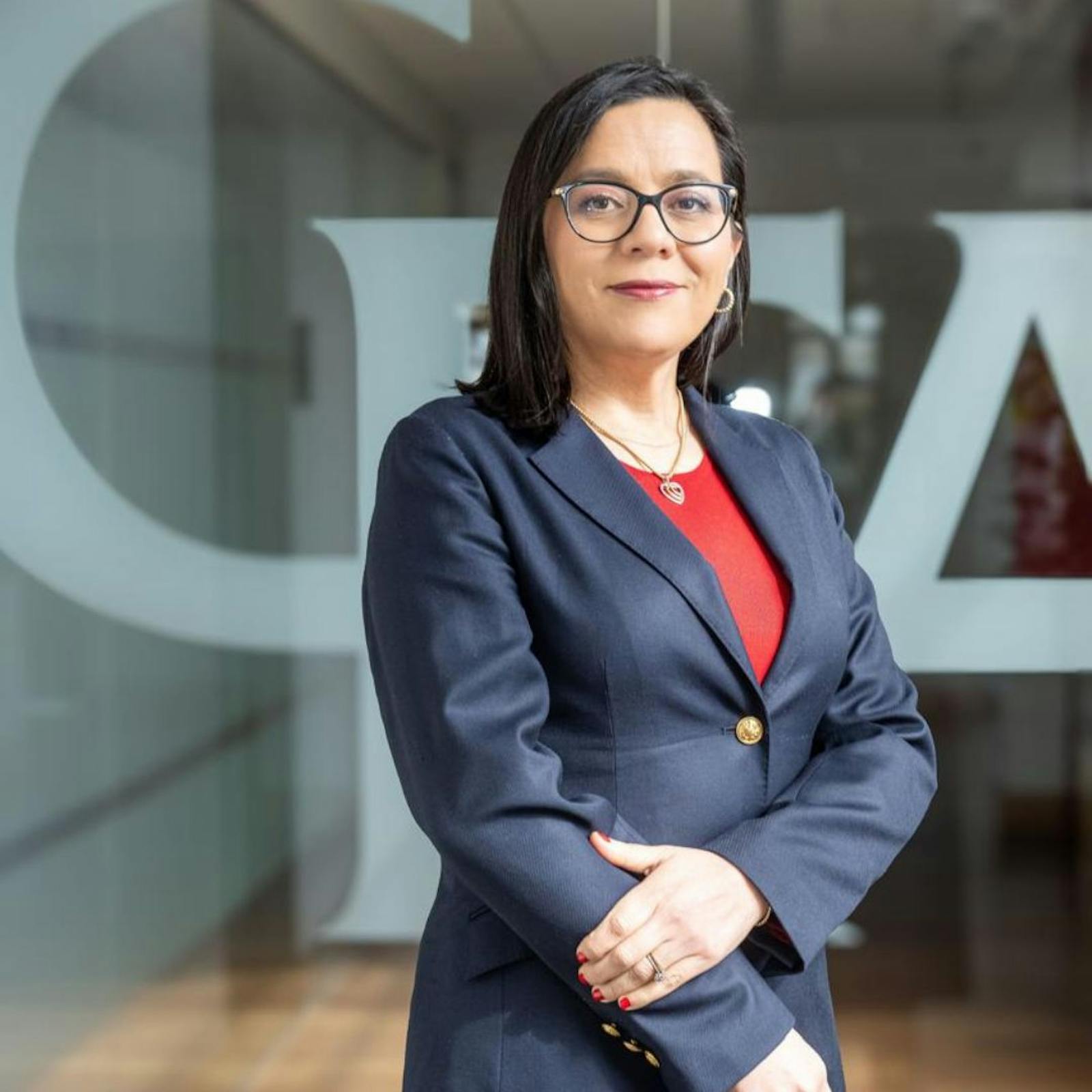 Presidenta del CFA por recortes y paz social: "Por eso se levantan oportunamente las alertas para evitar que en algún momento tengamos que hacer ajustes muchos más bruscos que afecten a la población". episode artwork