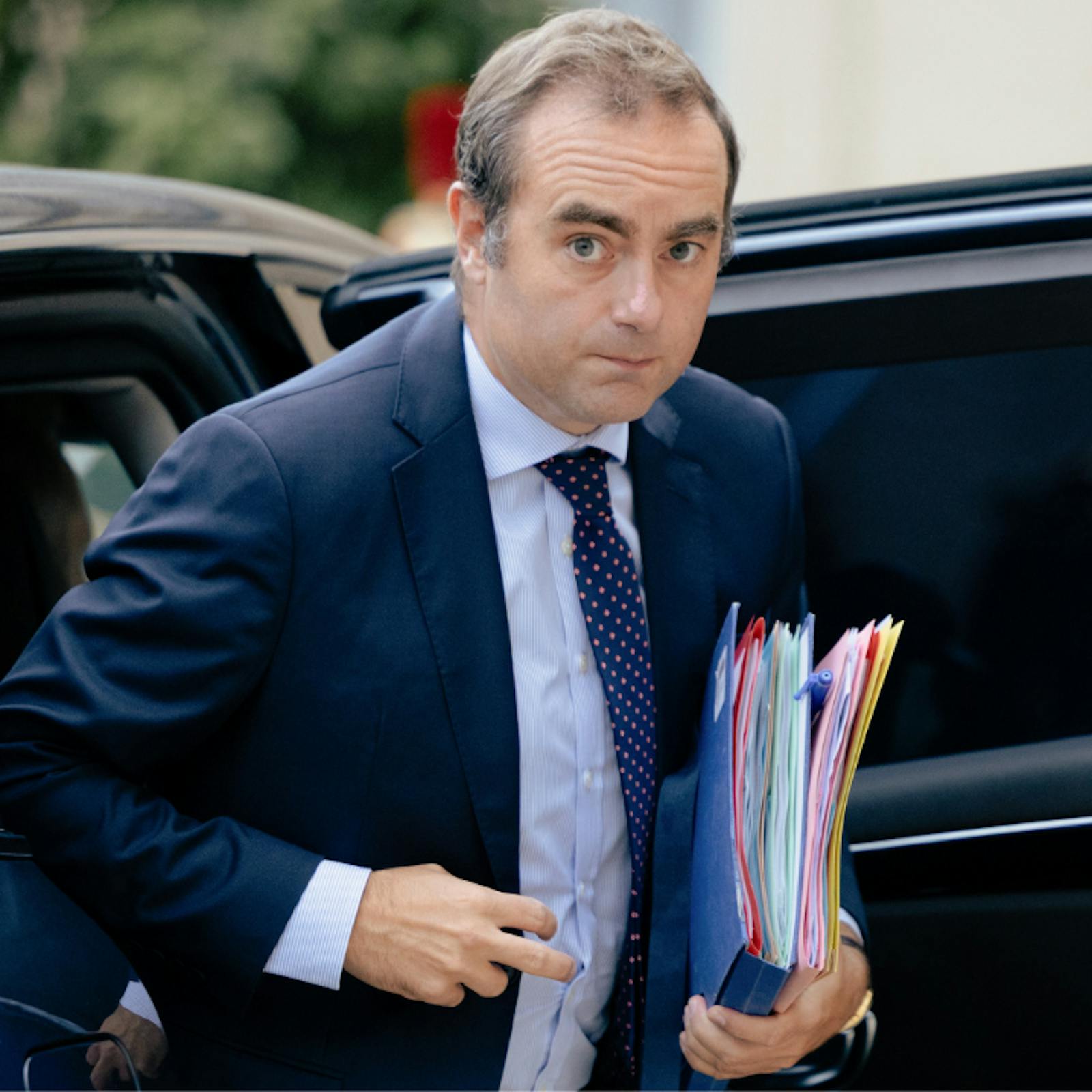 Los efectos de la renuncia de Sébastien Lecornu como primer ministro de Francia