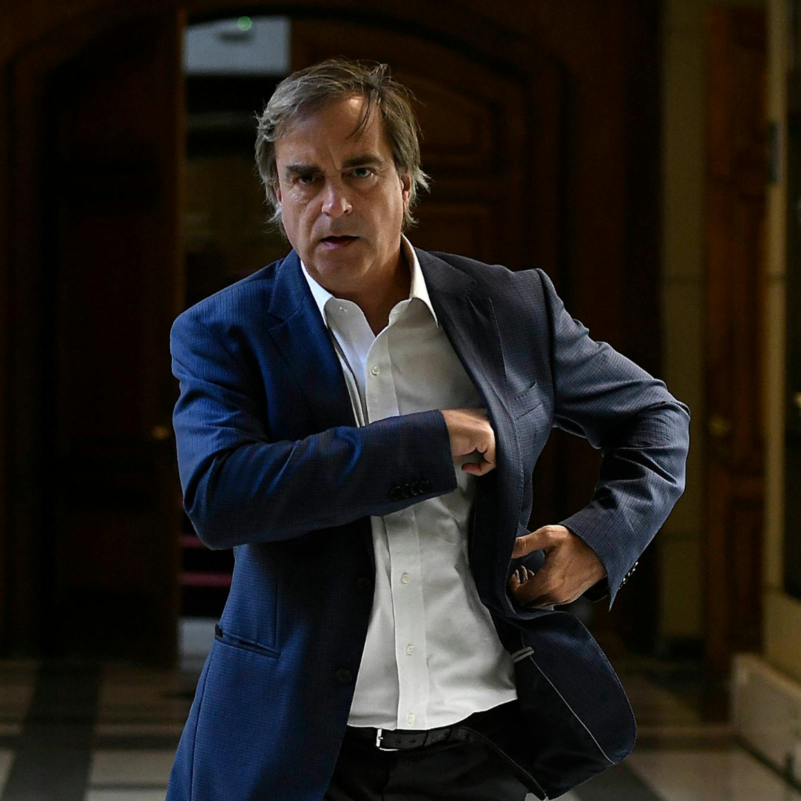 Senador Luciano Cruz-Coke: “La posibilidad de que Jeanette Jara sea presidenta está absolutamente abierta” episode artwork