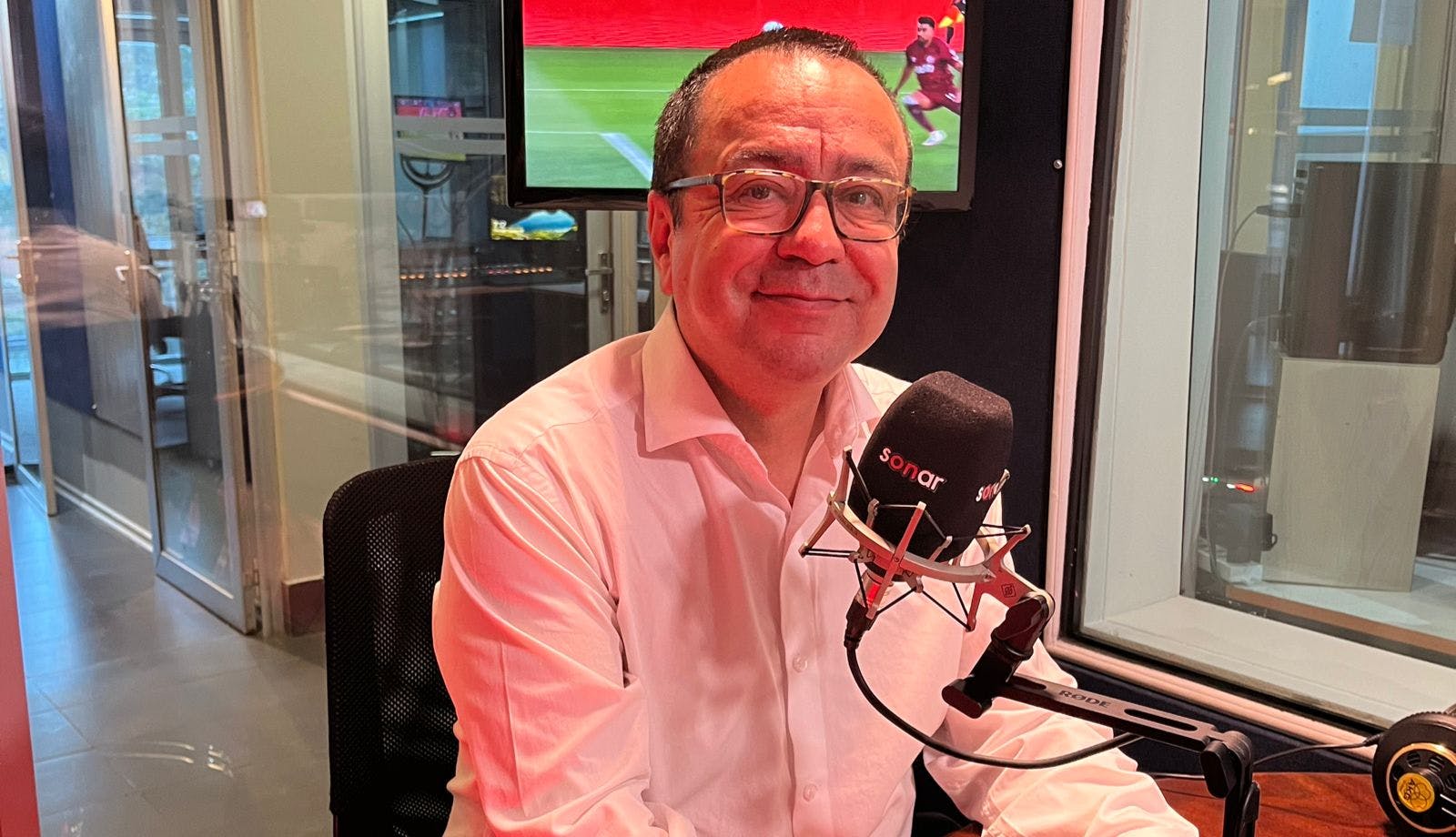 Conversamos con el académico Claudio Fuentes sobre su libro, "Los temores de la calle". episode artwork