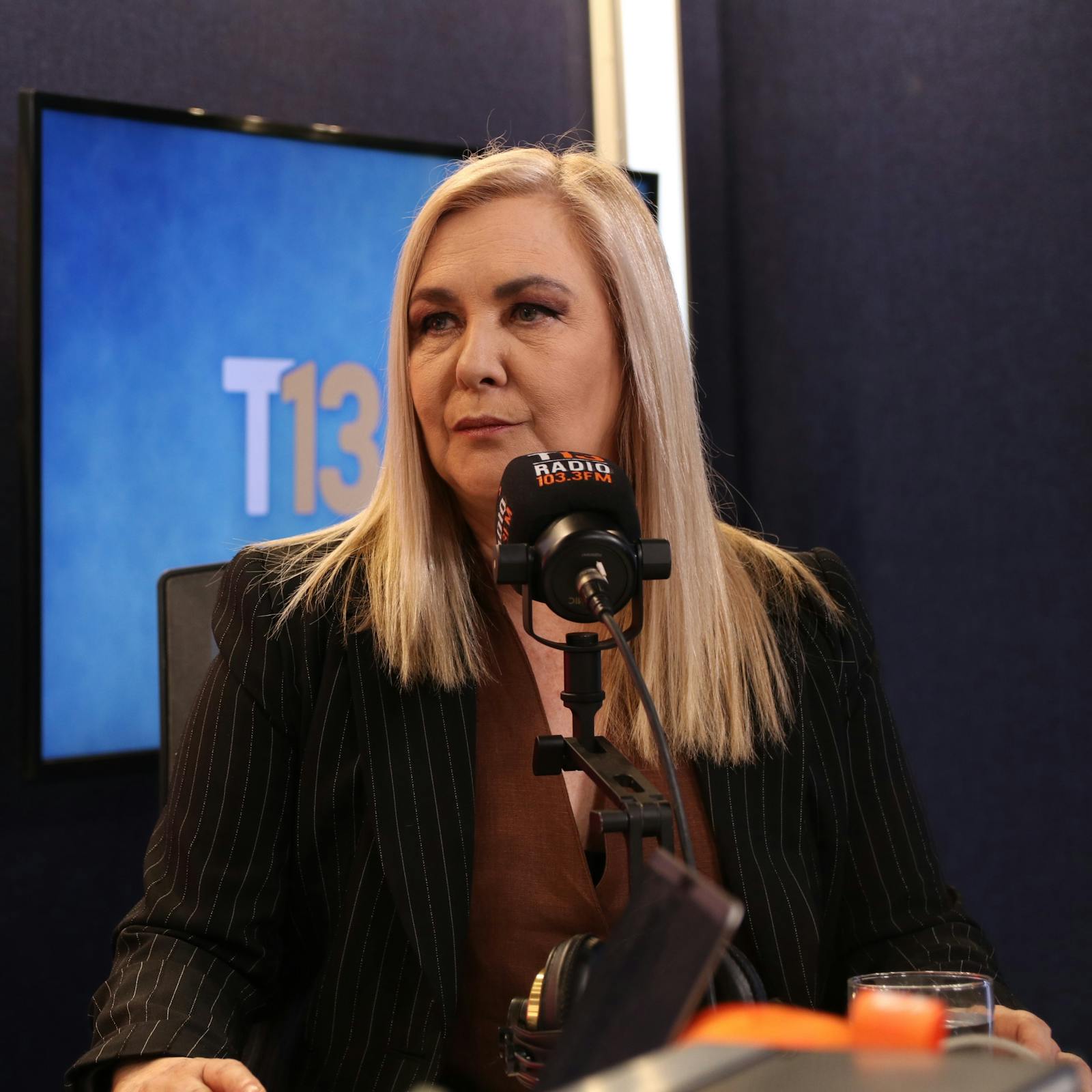 Diputada electa Pamela Jiles por bancada PDG ante un gobierno de Jara o Kast: "Vamos a estar en una oposición bastante activa, en una colaboración crítica" episode artwork