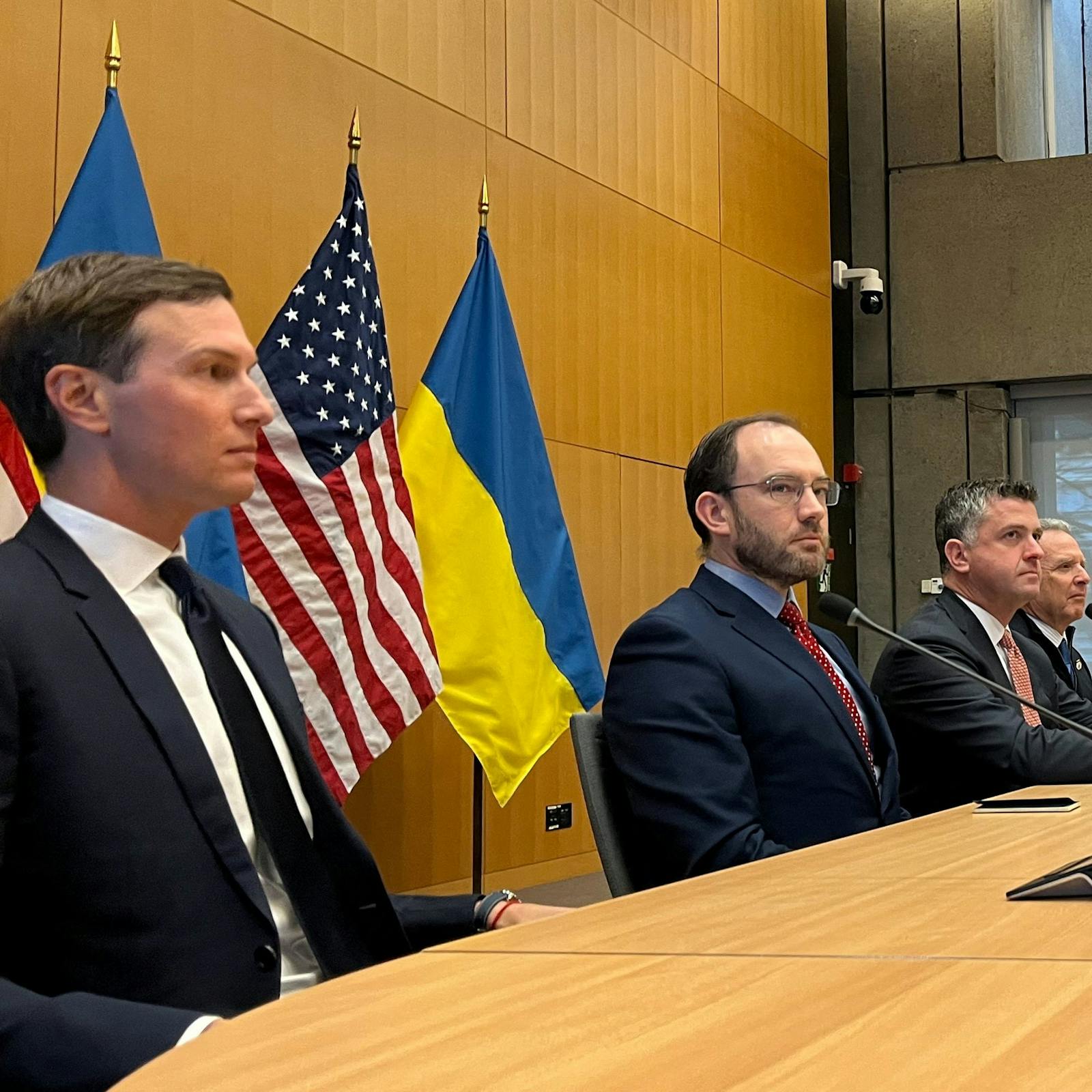 La negociación del plan de paz de Donald Trump para Ucrania logra avances, según la Casa Blanca y Kiev