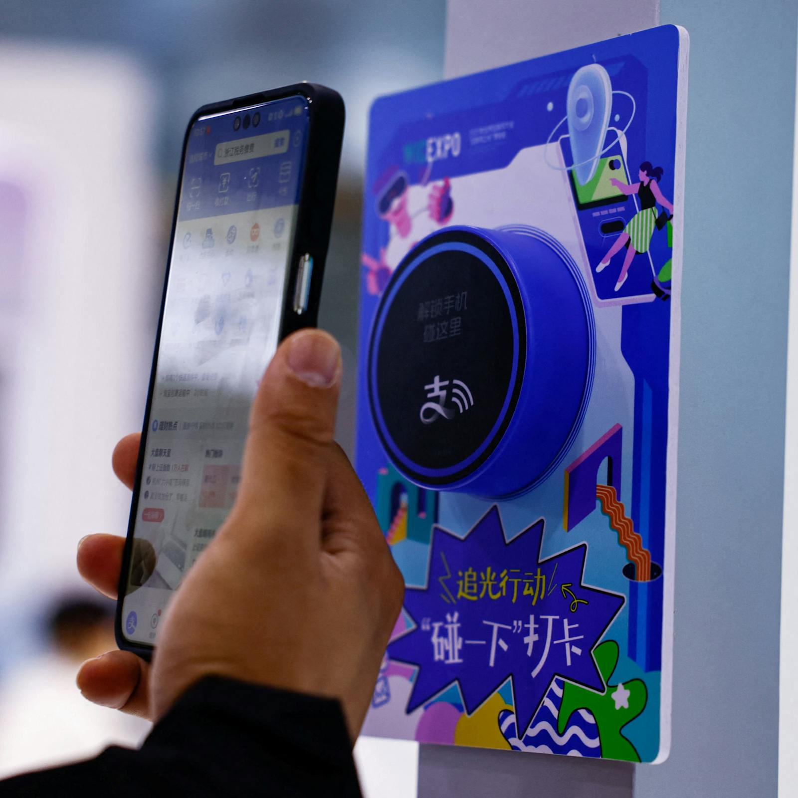 Las principales empresas chinas entrenan sus modelos de IA en el extranjero para eludir las restricciones de Estados Unidos