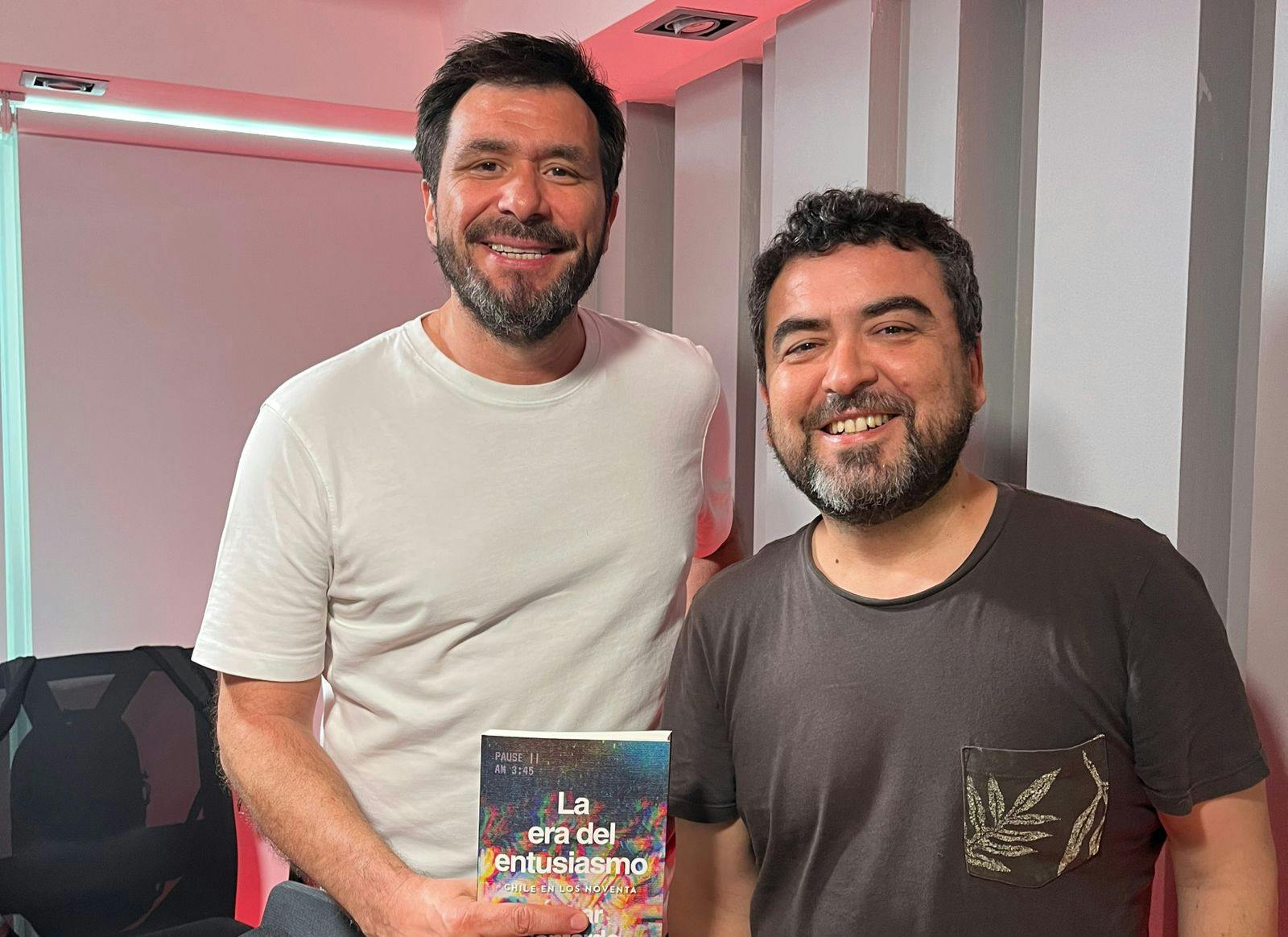 Conversamos con Óscar Contardo sobre su libro "La era del entusiasmo". 