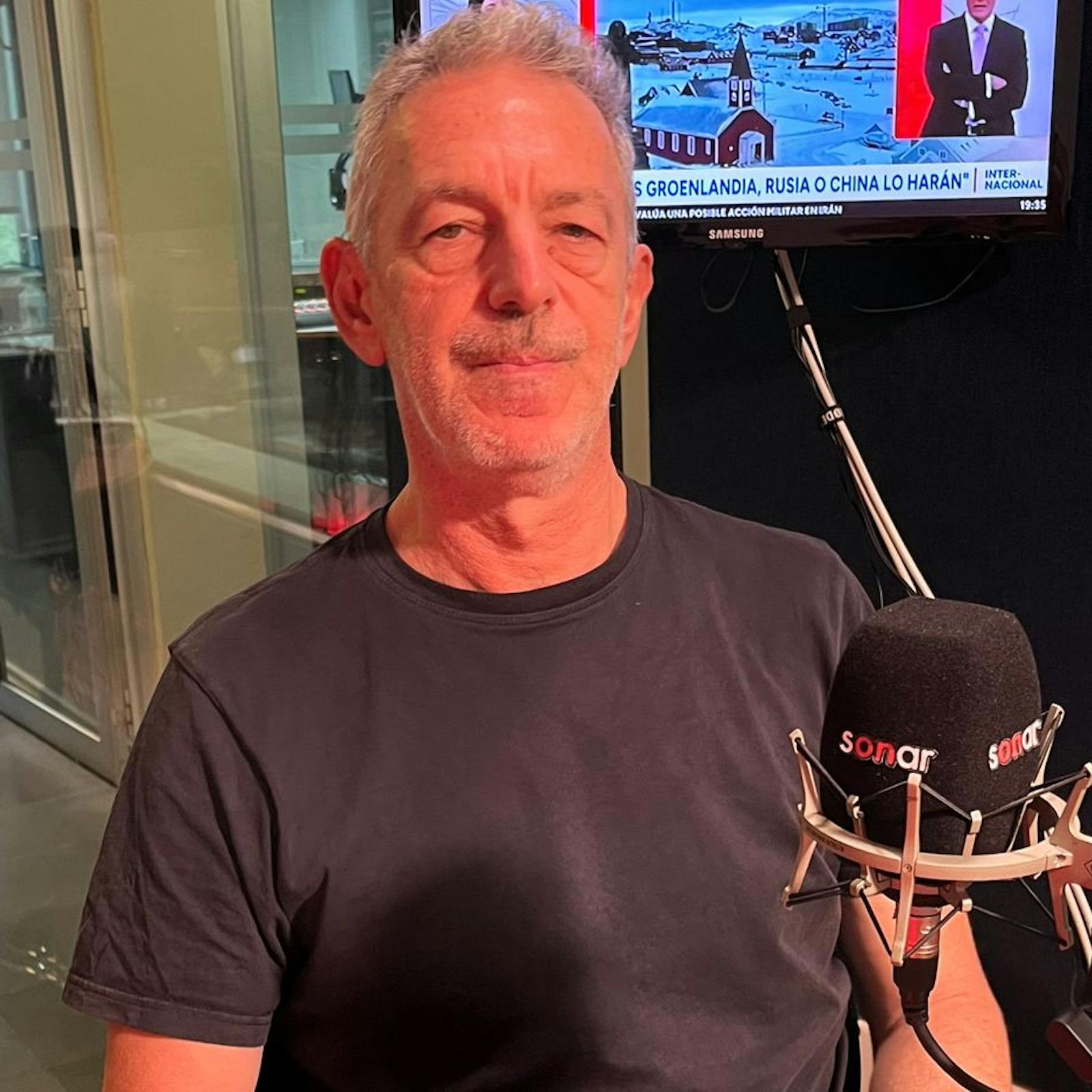 Cineasta y escritor argentino, Martín Rejtman: "Si no tiene humor, medio que no me interesa mucho". Cineasta y escritor argentino, Martín Rejtman: "Si no tiene humor, medio que no me interesa mucho".