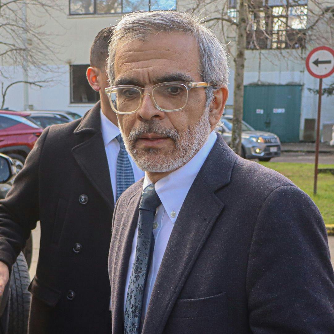 Ministro Luis Cordero por situación de los últimos incendios: “De este periodo tenemos 30 personas detenidas”