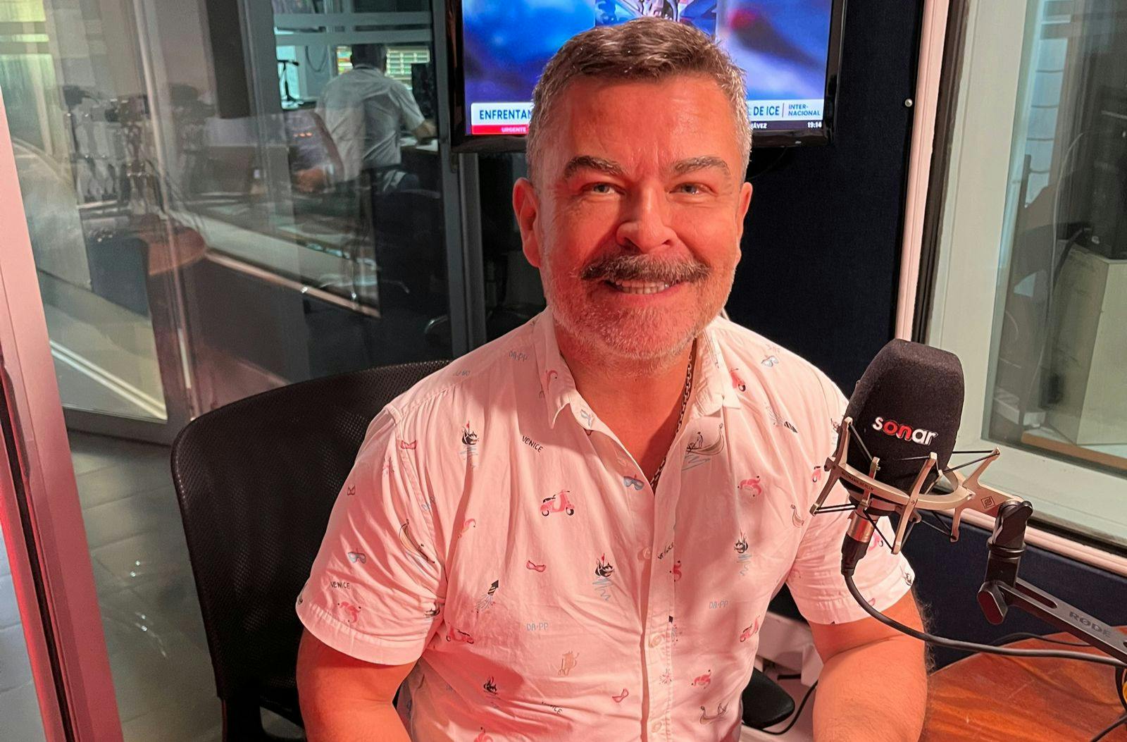 Conversamos con el guionista de televisión Víctor Carrasco sobre su webserie "DeptoZ". 