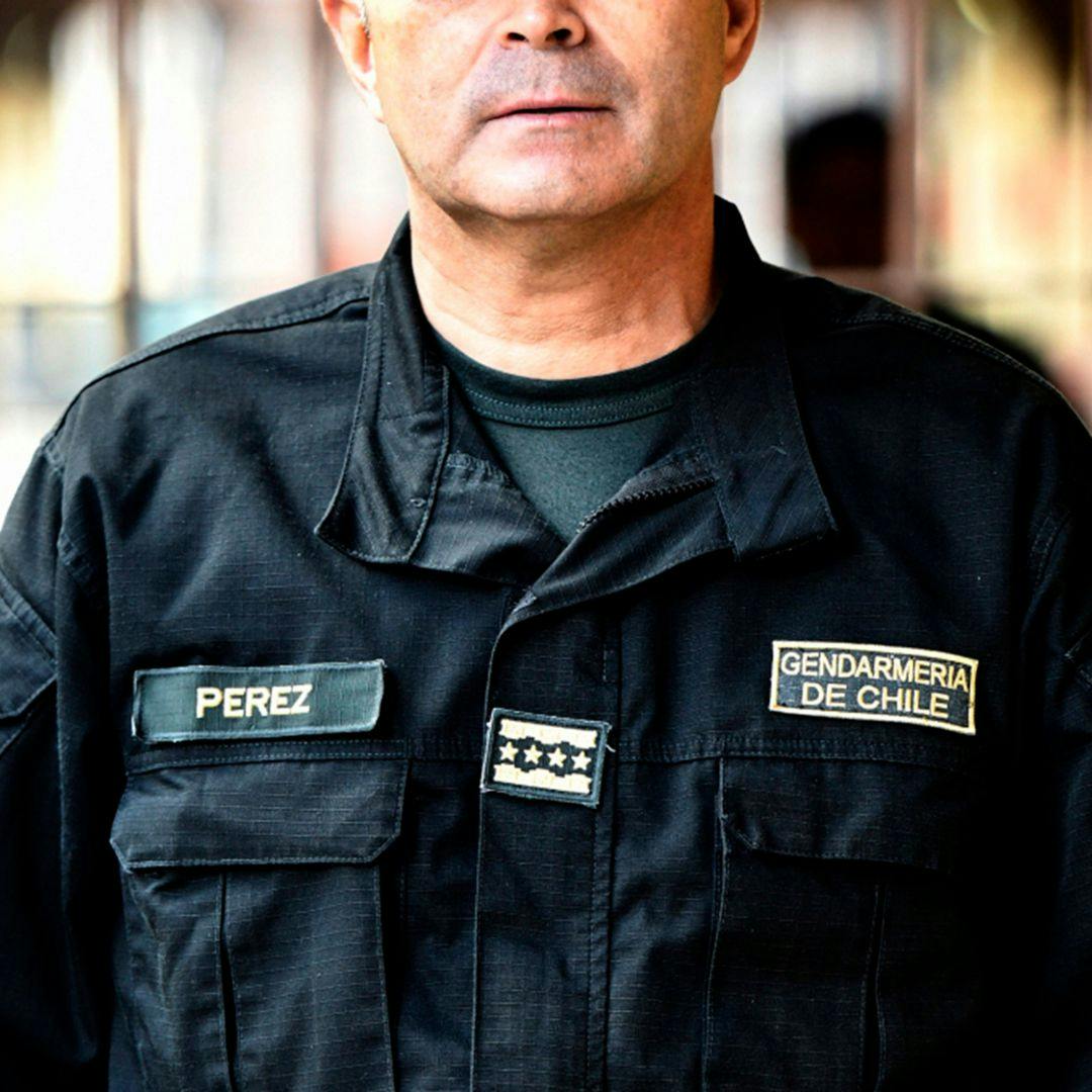 Corrupción y liberaciones erróneas: Cómo enfrentar la crisis de Gendarmería