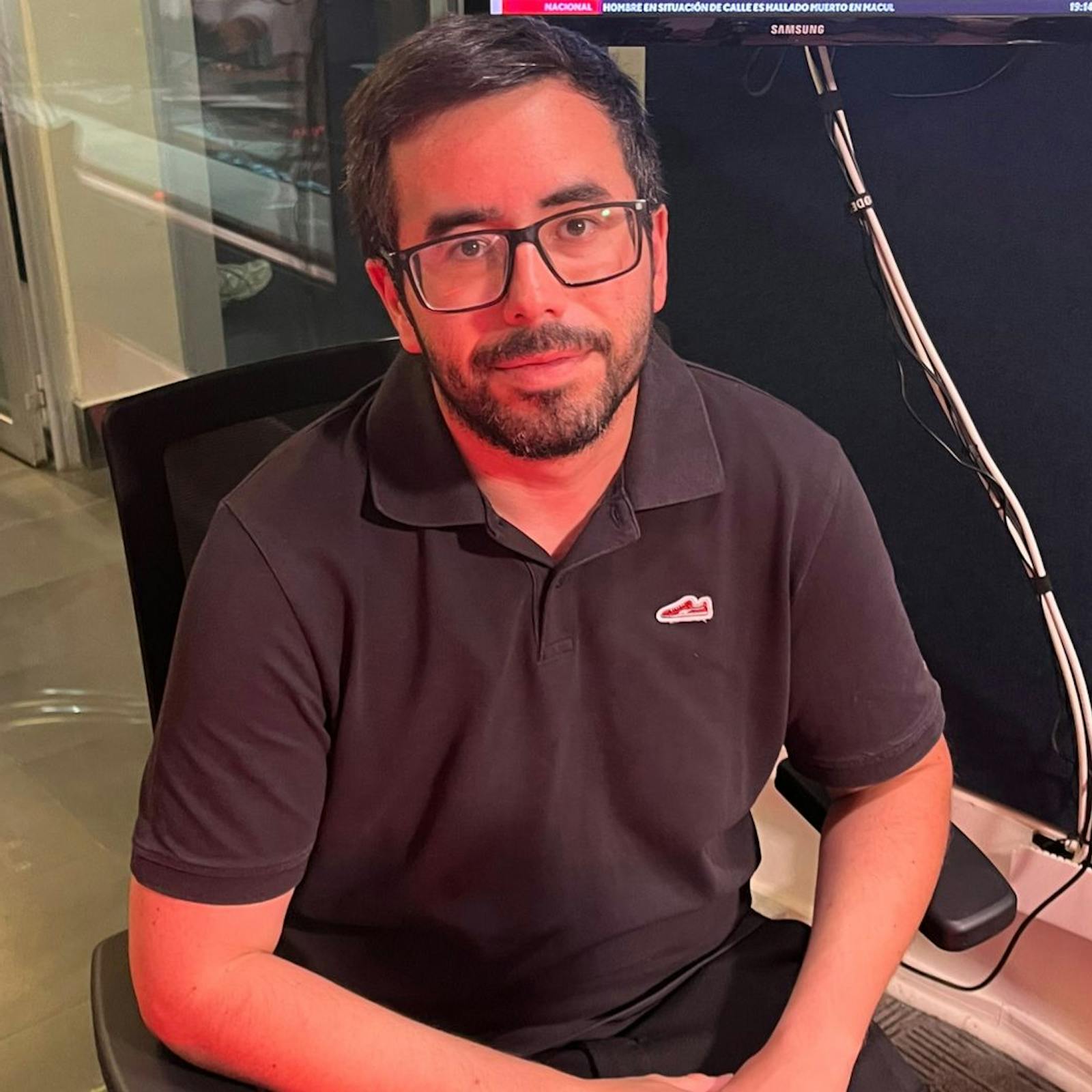 Hablamos con el cientista político Mario Herrera sobre la polémica en torno al futuro subsecretario Andrés Jouannet. Hablamos con el cientista político Mario Herrera sobre la polémica en torno al futuro subsecretario Andrés Jouannet.