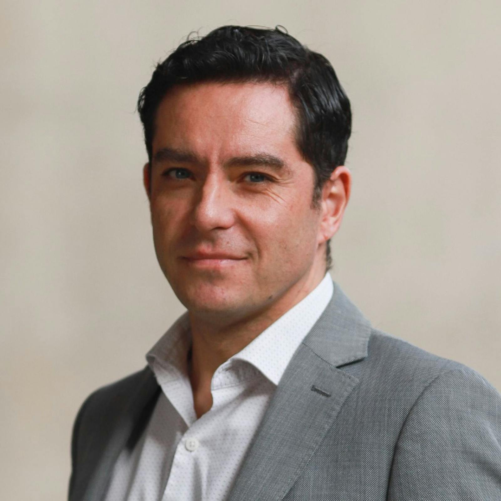 Hablamos con el analista internacional Guido Larson sobre el aniversario de la invasión rusa en Ucrania. Hablamos con el analista internacional Guido Larson sobre el aniversario de la invasión rusa en Ucrania.