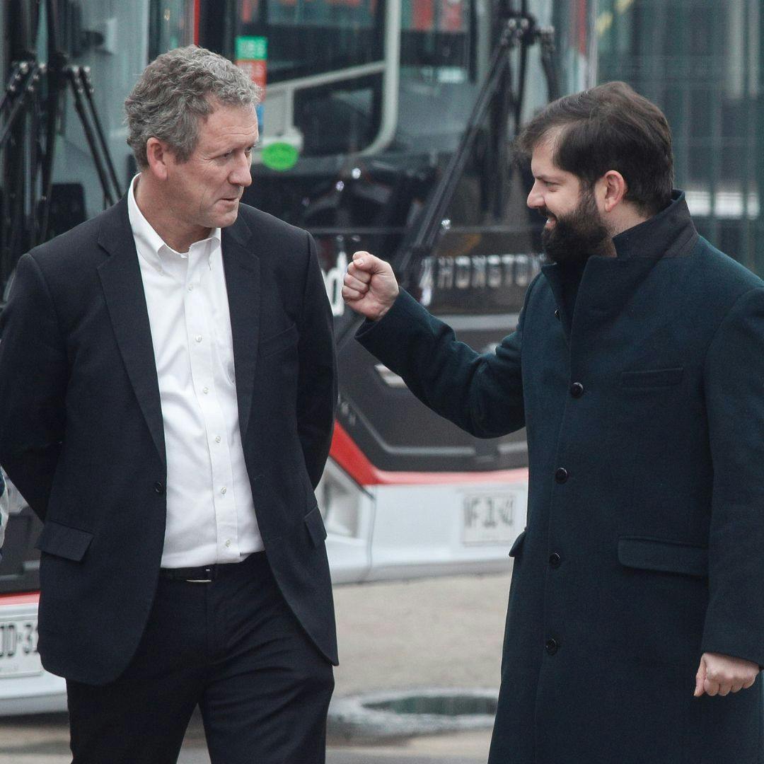 “No anda nada solo”: La defensa del Presidente Boric al ministro Muñoz