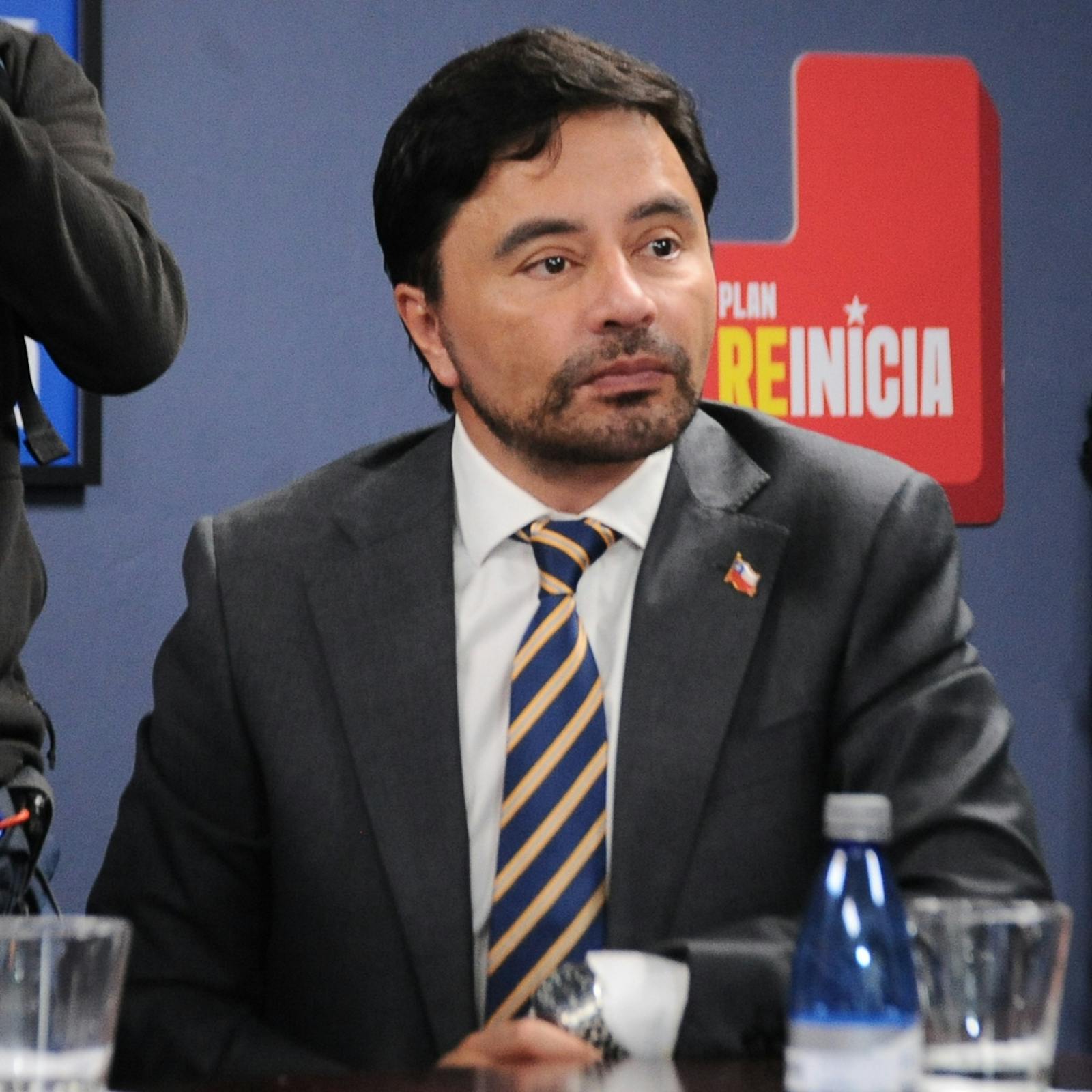 Senador electo Carter y Cambio de Mando: "No vamos a ser un Gobierno de administración, es uno que viene a responder a la emergencia" episode artwork