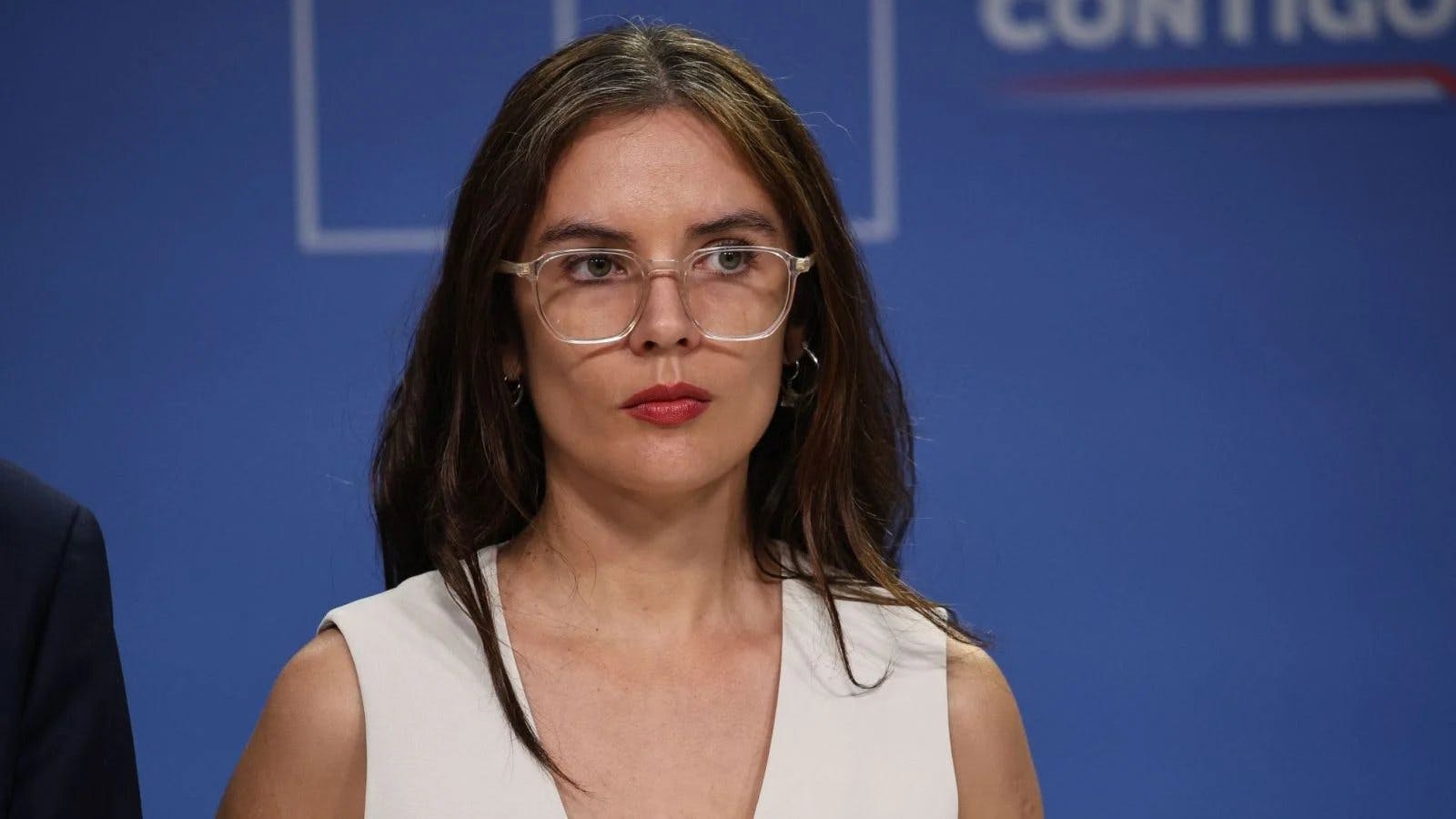 Ministra Camila Vallejo por la salida de la embajadora Pakarati  “Esto es una decisión institucional, no es política ni personal”