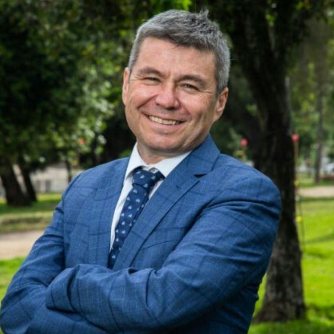 Exministro Marcelo Mena por retiro de decretos medioambientales: “Es un error estratégico porque te echas las causas medioambientales” 