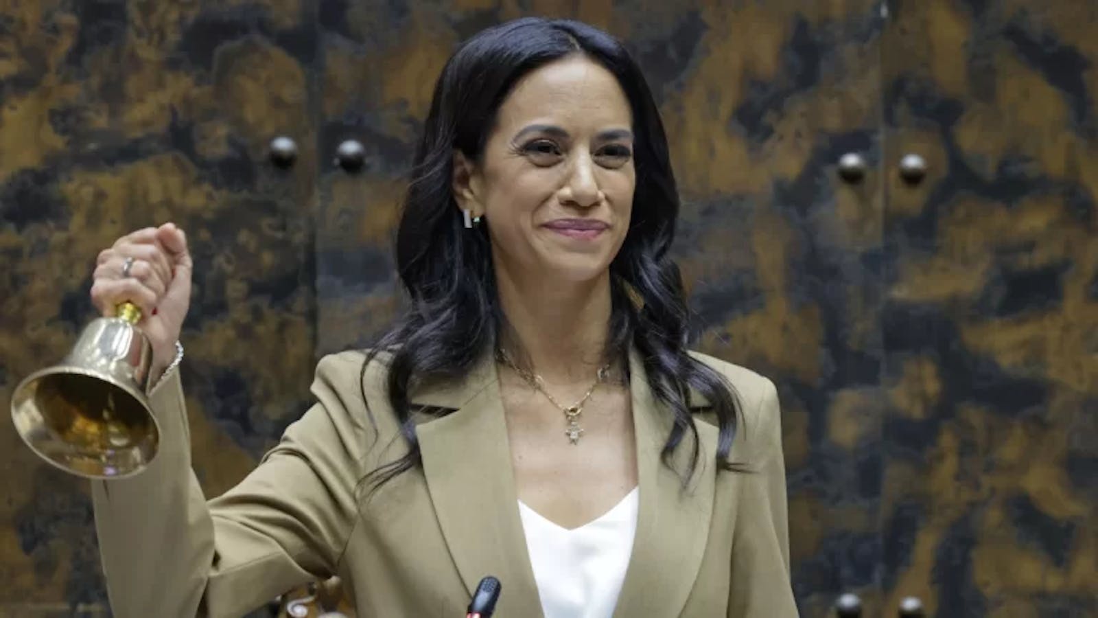 Paulina Núñez: "Nadie está planteando eliminar la gratuidad. Nadie se va a quedar sin seguir estudiando por falta de recursos"