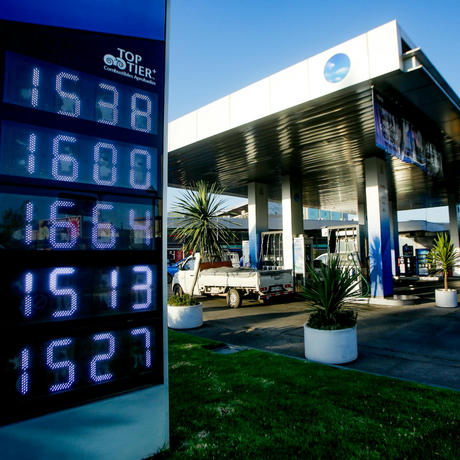 Banco Central advierte de un "escenario especialmente incierto y con riesgos relevantes" por efectos de la guerra en Medio Oriente