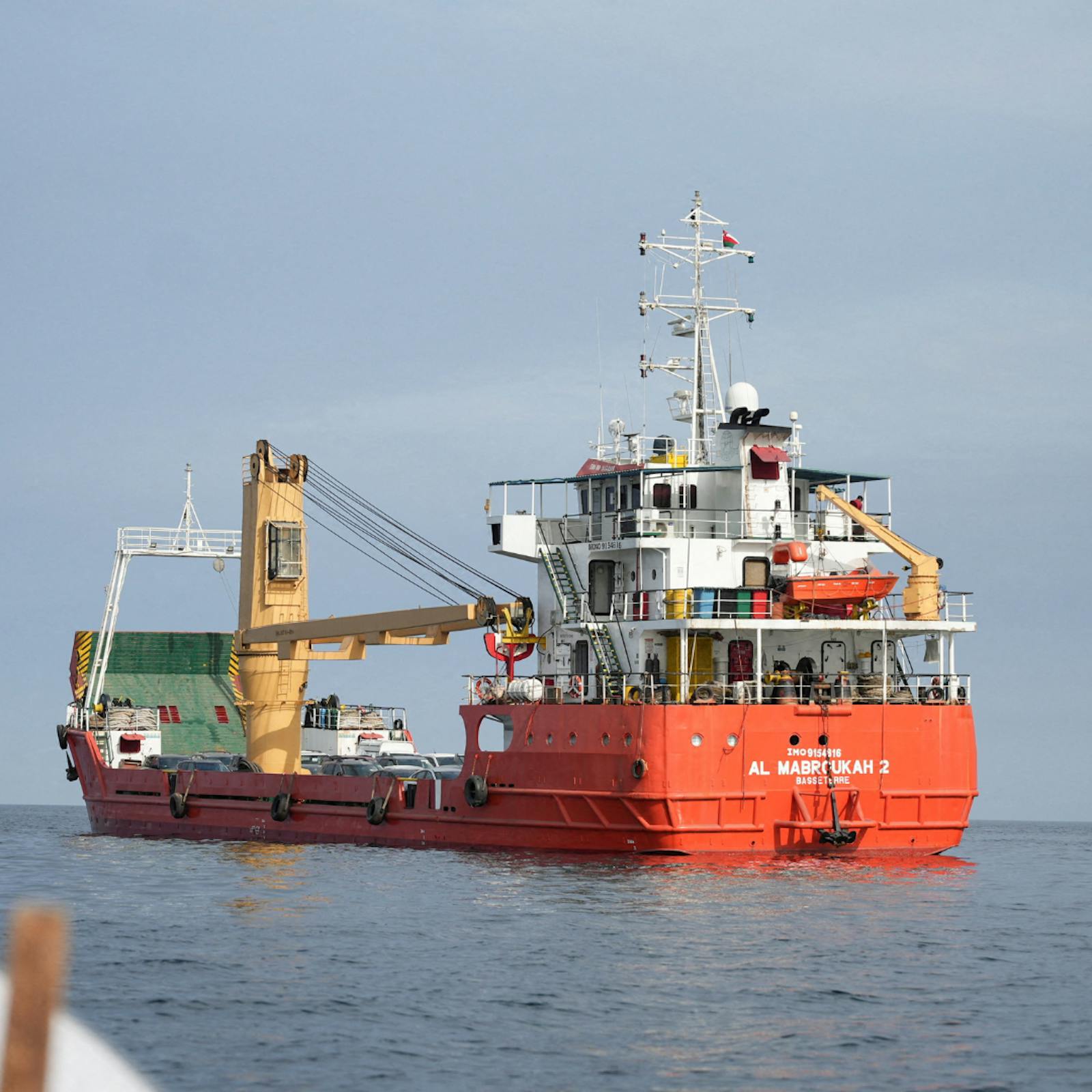 El petróleo sube más de un 7% y los mercados anotan pérdidas ante el bloqueo de Estados Unidos al Estrecho de Ormuz