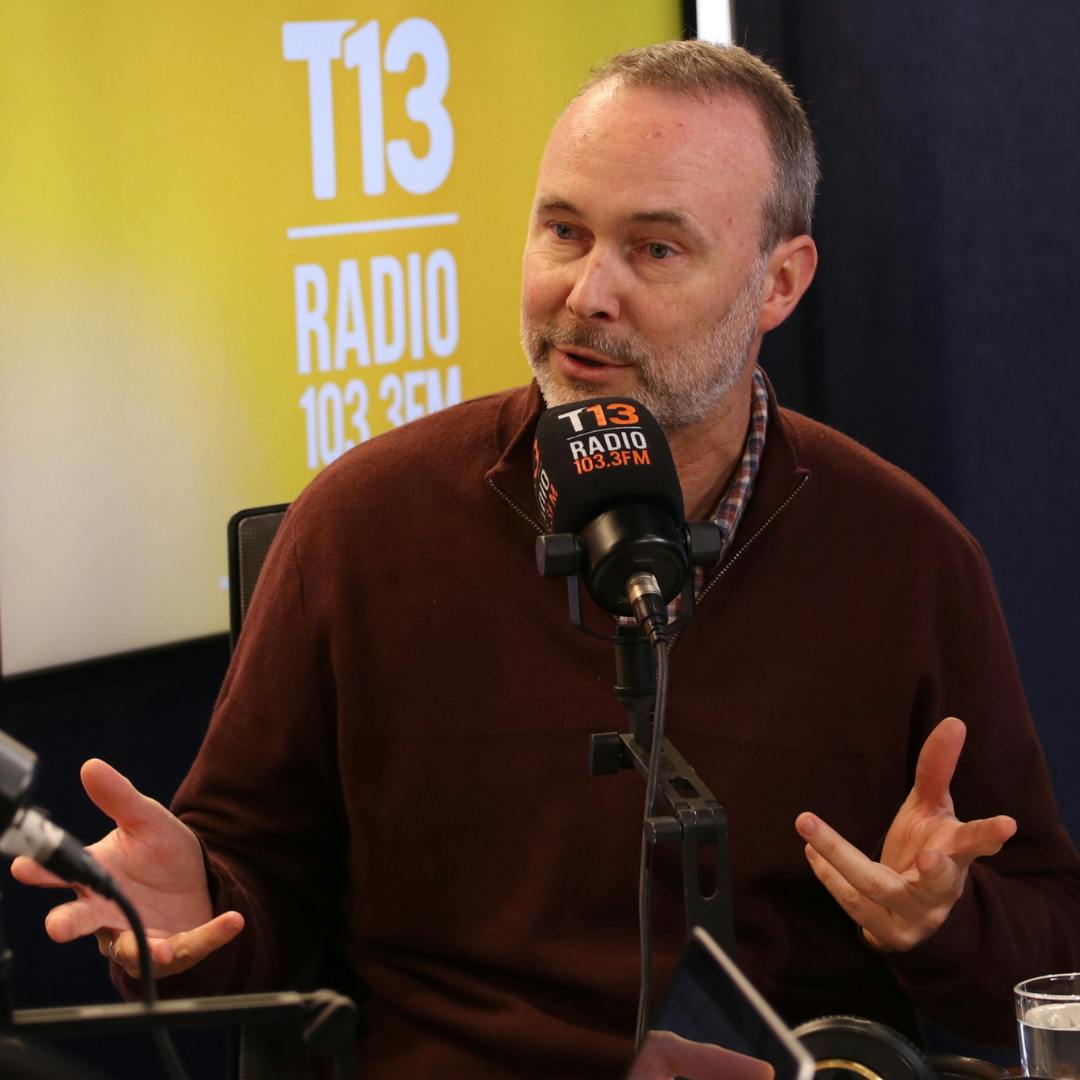 Manfred Svensson por libro "El Lugar de lo Sagrado": "Ha habido secularización, pero no es ningún proceso necesario que es avasallador y arrasa con todo"