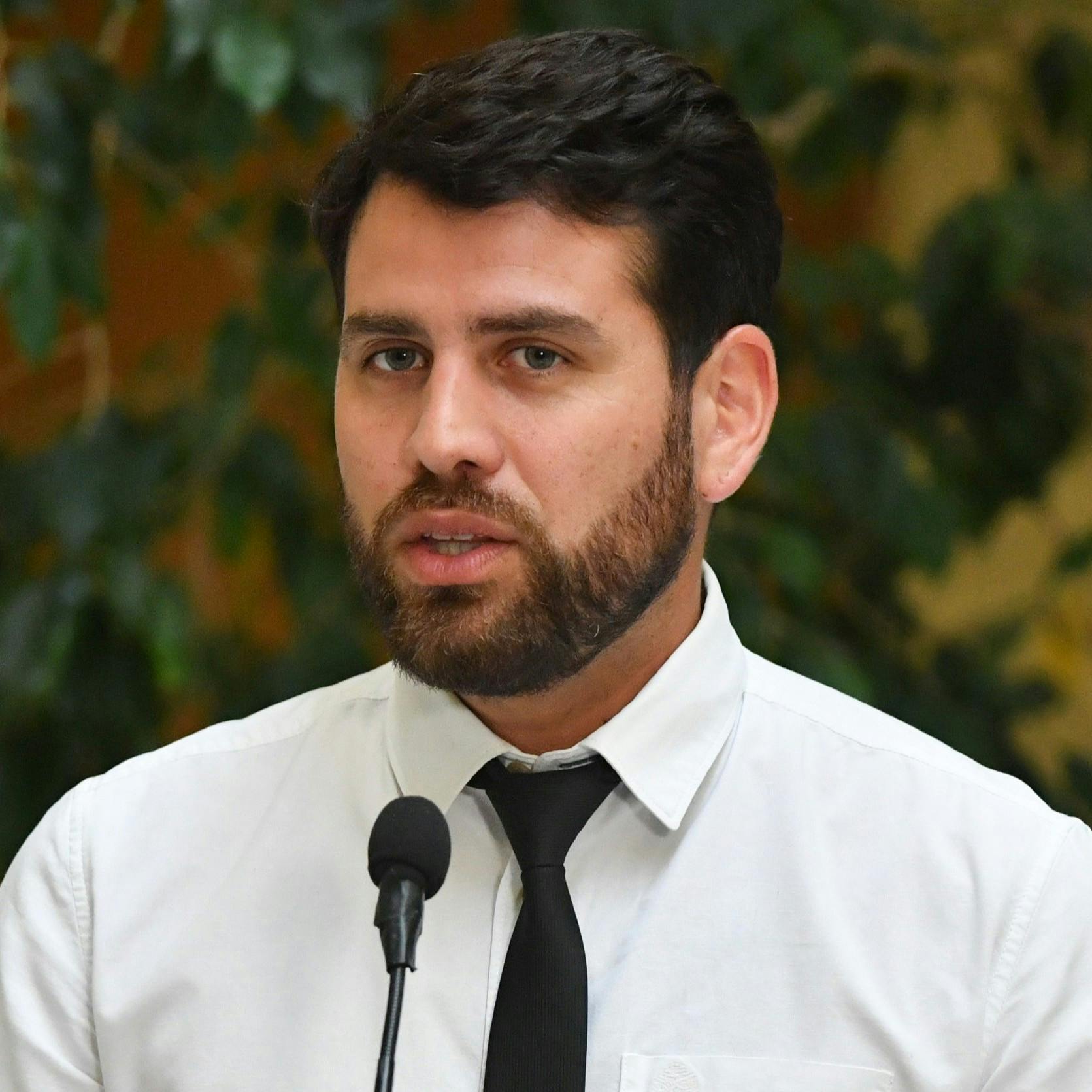 Senador Ibáñez (FA) por ley de Reconstrucción Nacional: “Le hago la invitación al Partido de la Gente a no aceptar las migajas que le está ofreciendo el Gobierno”