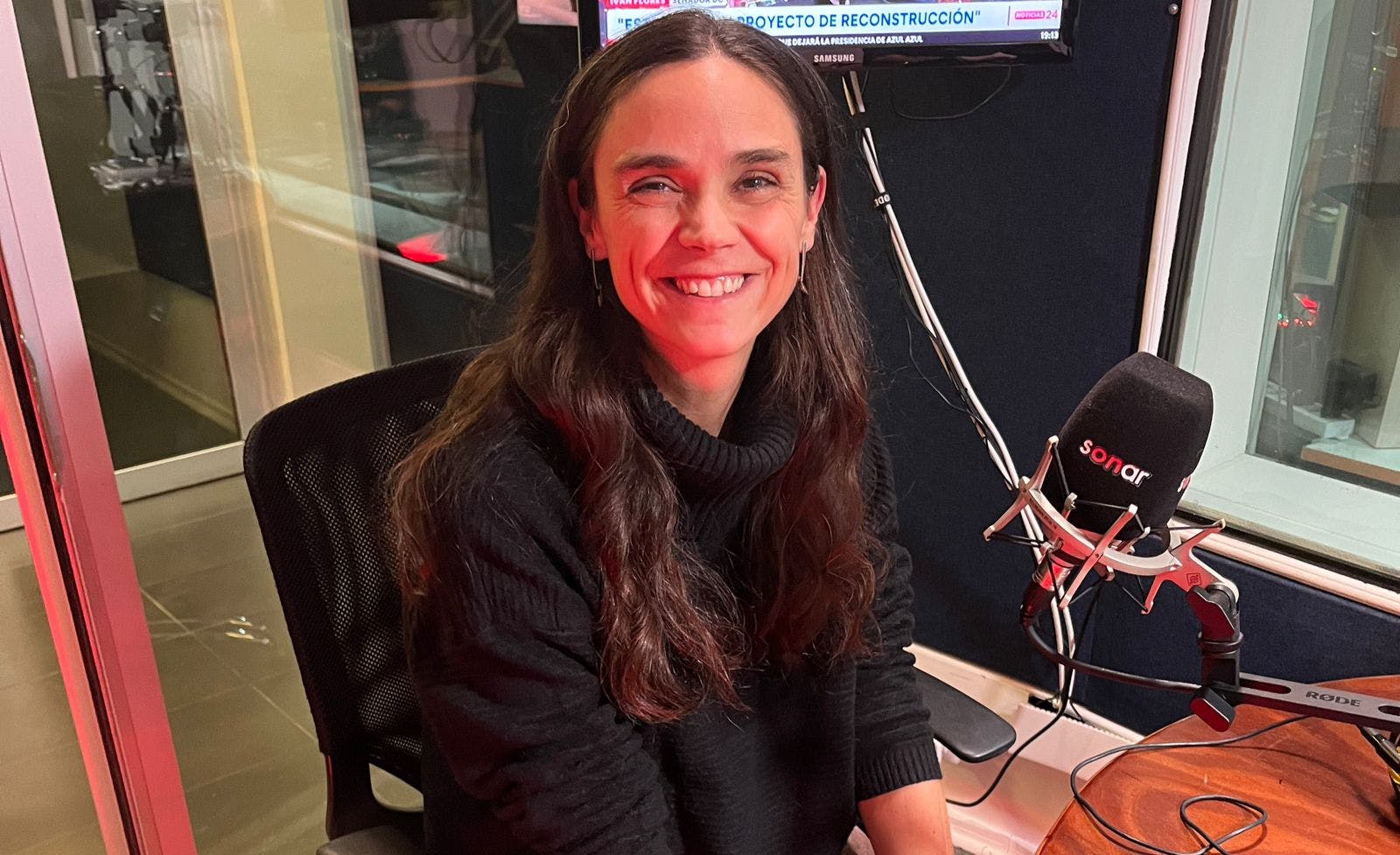 Conversamos con Teresa Covarrubias, de Por un Chile que Lee, sobre el desafío de revertir la crisis lectora en el país.