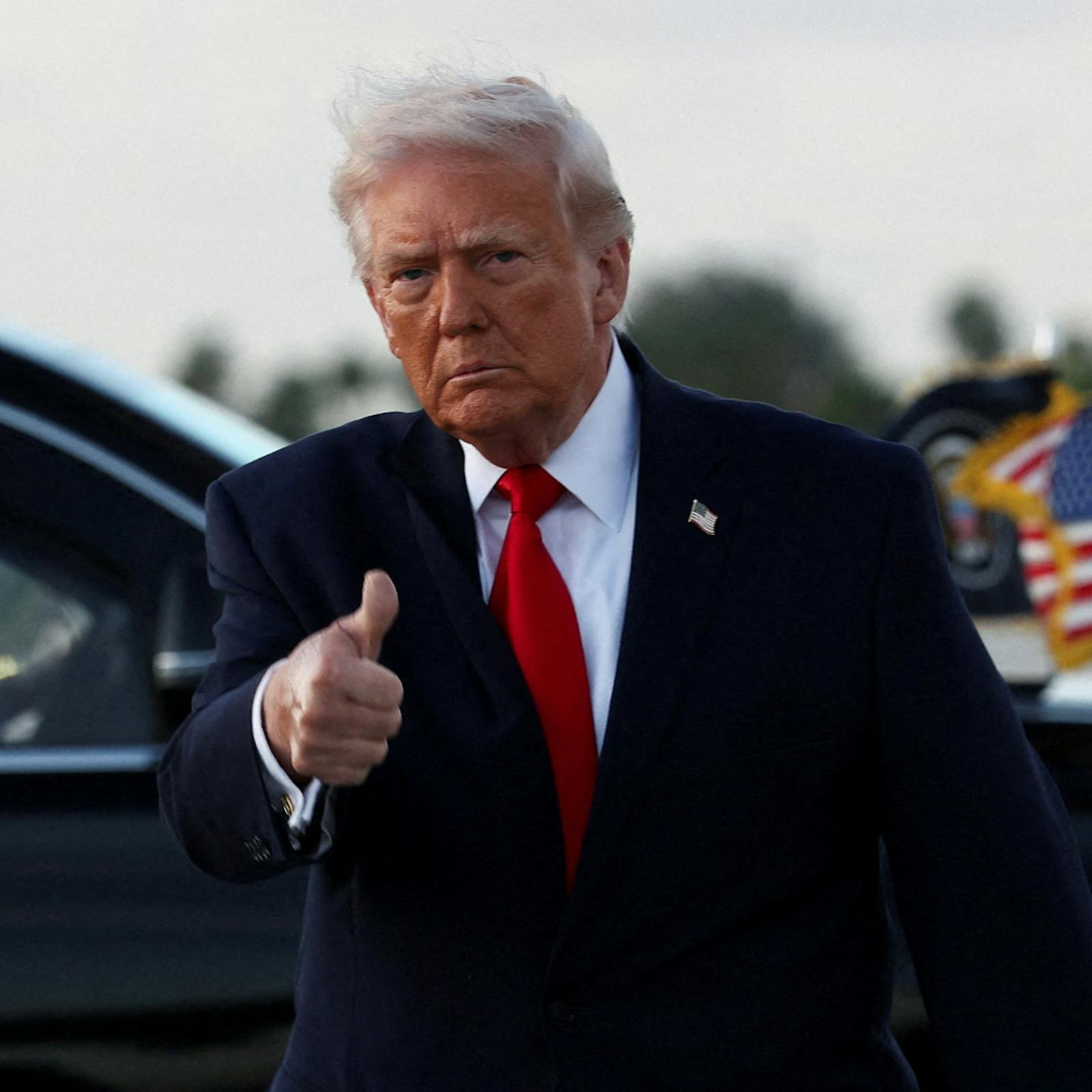 Trump convocó a su equipo de seguridad nacional para evaluar propuesta de Irán ante guerra en Medio Oriente episode artwork