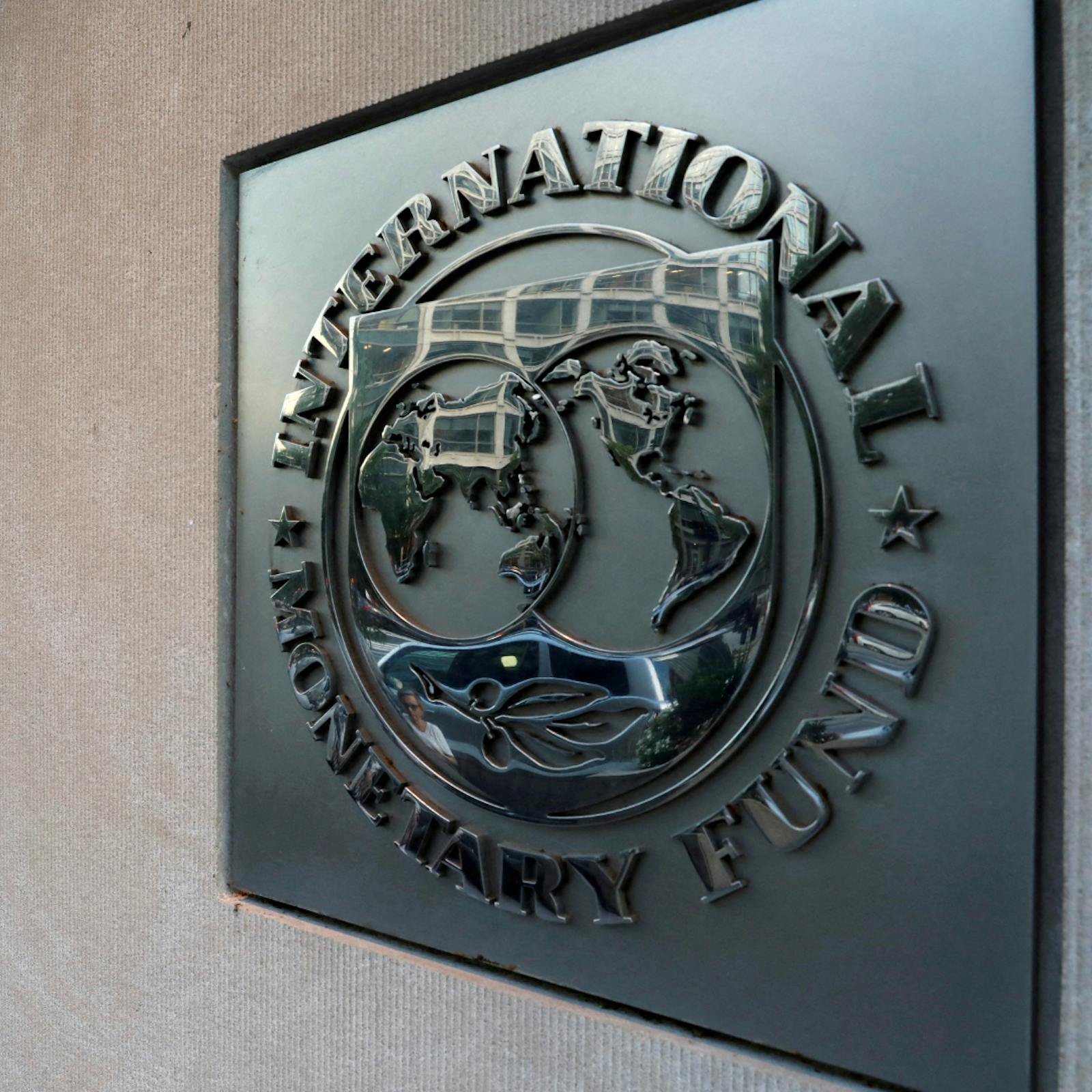 FMI ajustó a la baja su proyección de crecimiento para Chile a 2,2% en 2026