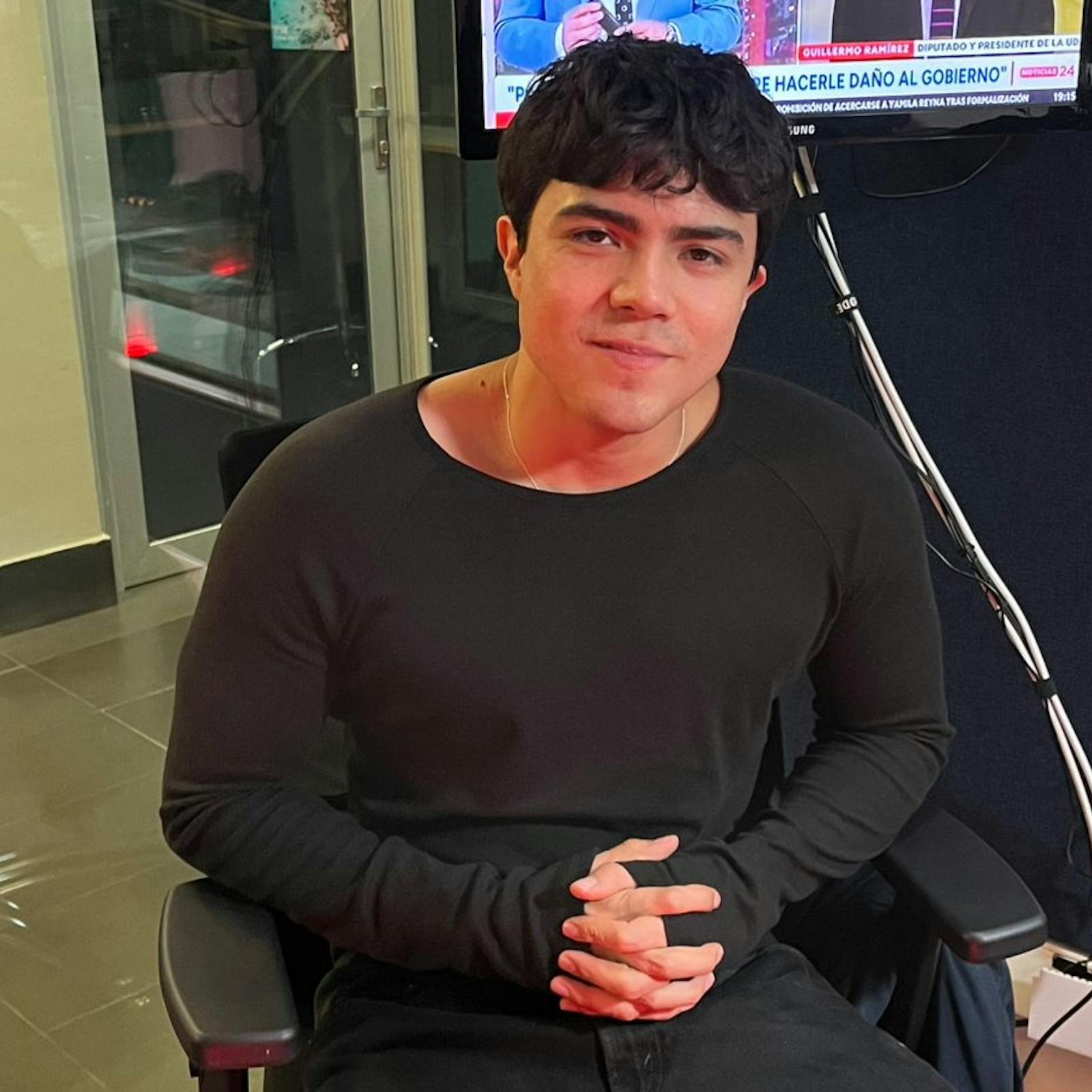 Conversamos con el actor Nicolás Contreras sobre la serie "La casa de los espíritus".