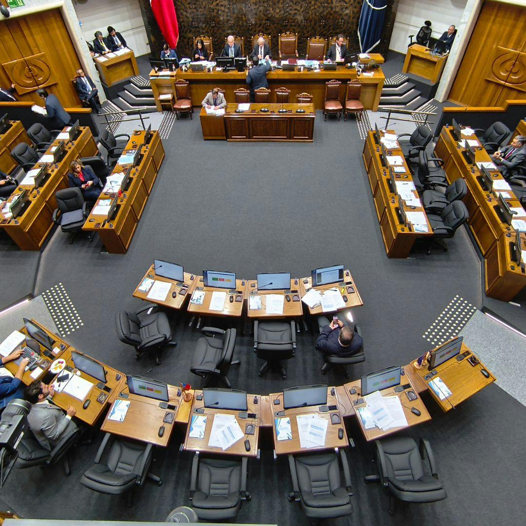 El voto 27: Negociando la megarreforma en el Senado