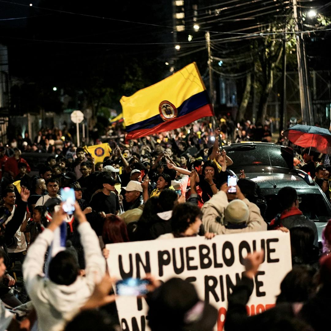 Patricio Fernández y elecciones en Colombia: "Termina en un país dividido con muy poca simpatía una mitad por la otra"