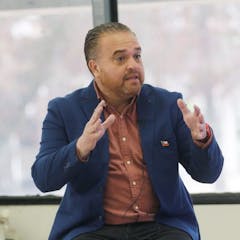 Conversamos con el gobernador del Biobío por el sistema frontal.