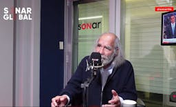 Conversamos con el escritor Roberto Merino sobre su libro "Ciudad del olvido".