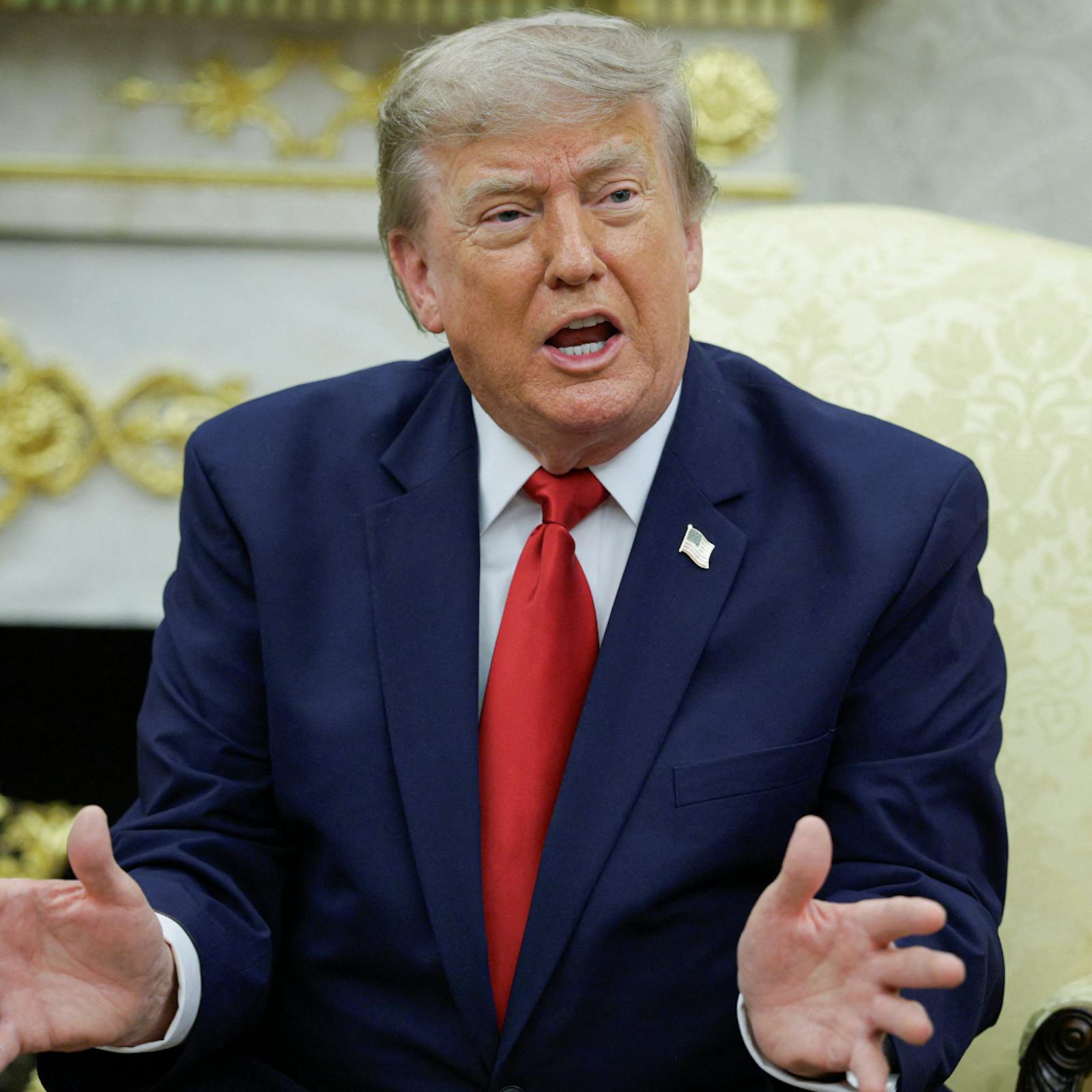 Trump presiona salida diplomática en conflicto con Irán: Estrecho de Ormuz permanece prácticamente cerrado episode artwork