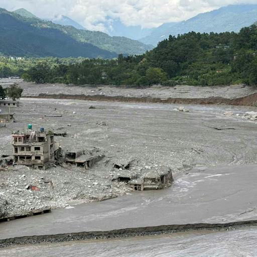 Raúl Cordero por colapso glaciar en Nepal