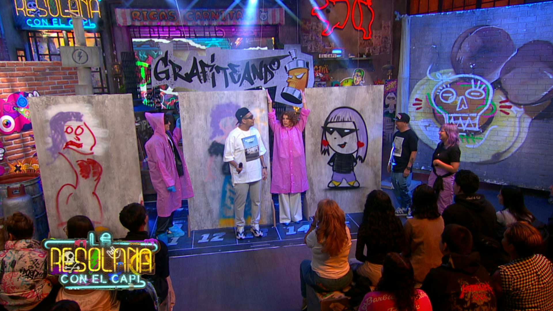 Grafiteando a personas basadas en la descripción que dé El Capi... de la muerte