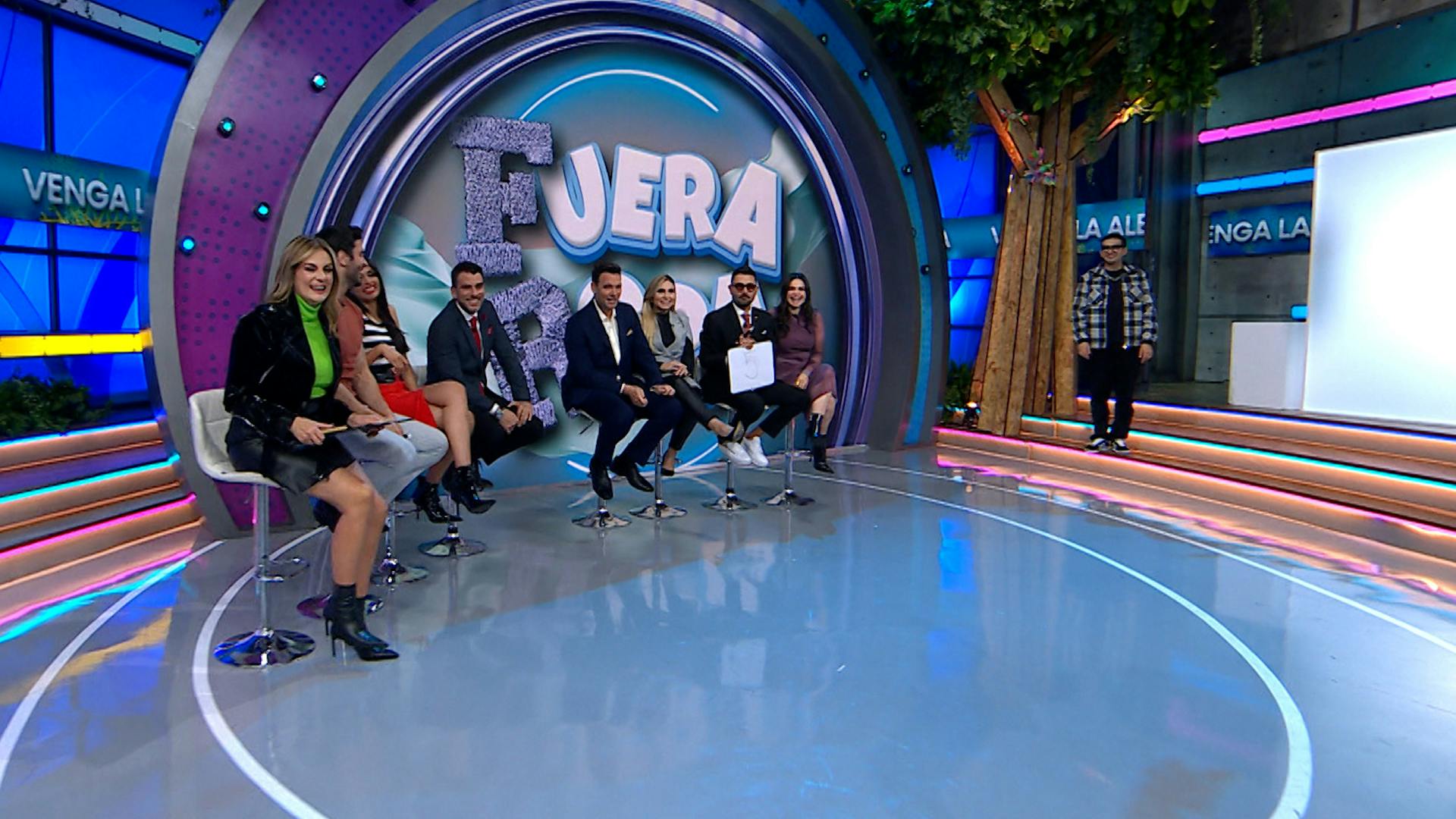 Programa 8 de enero 2025 Parte 2 | Adivina el número de prendas en ¡Fuera ropa!