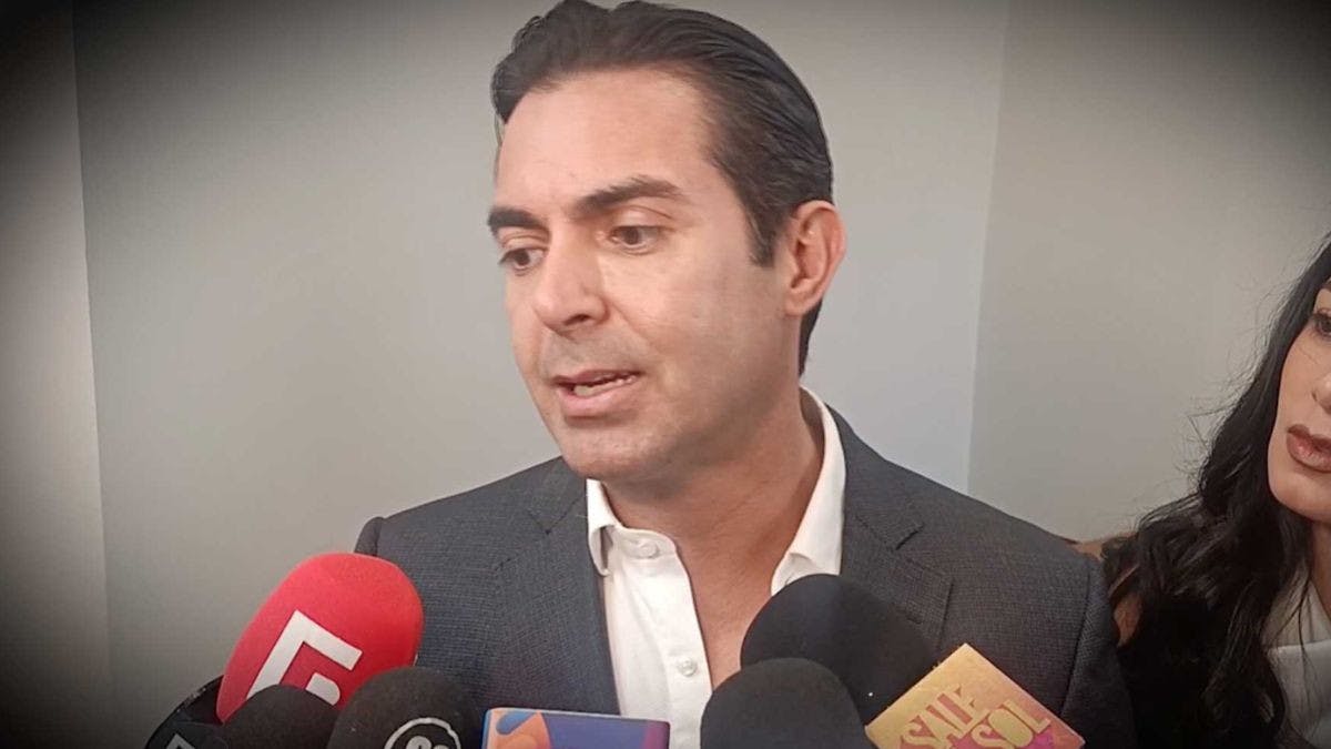 Ernesto D'alessio explota contra la prensa al ser cuestionado del estado de salud de Lupita D'alessio