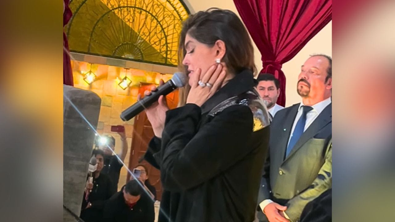 Ana Bárbara le canta a Paquita la del Barrio en homenaje, pero el llanto se lo impide