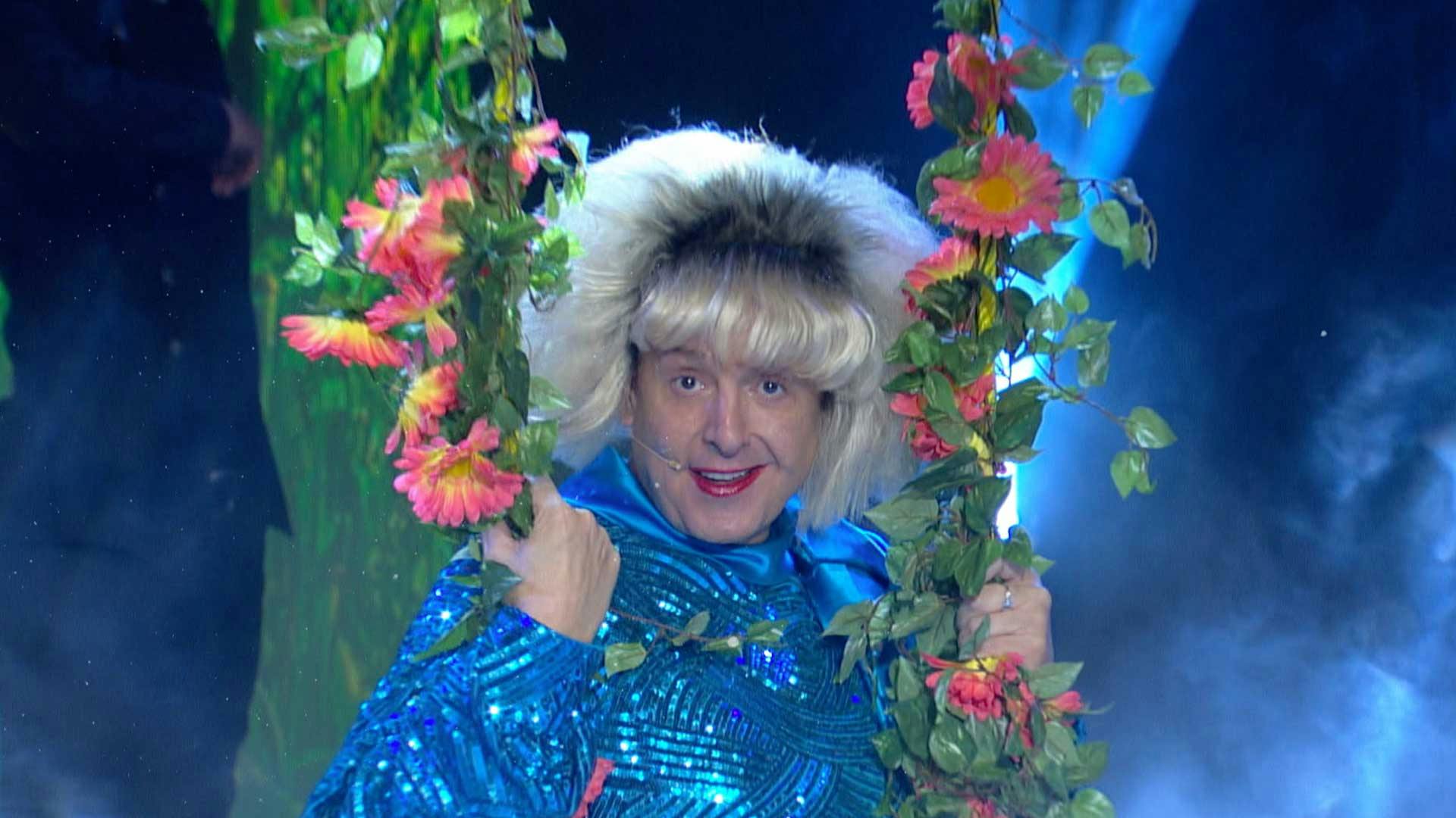 Recordamos a Daniel Bisogno con su divertida presentación como 'La Güera Limantour'