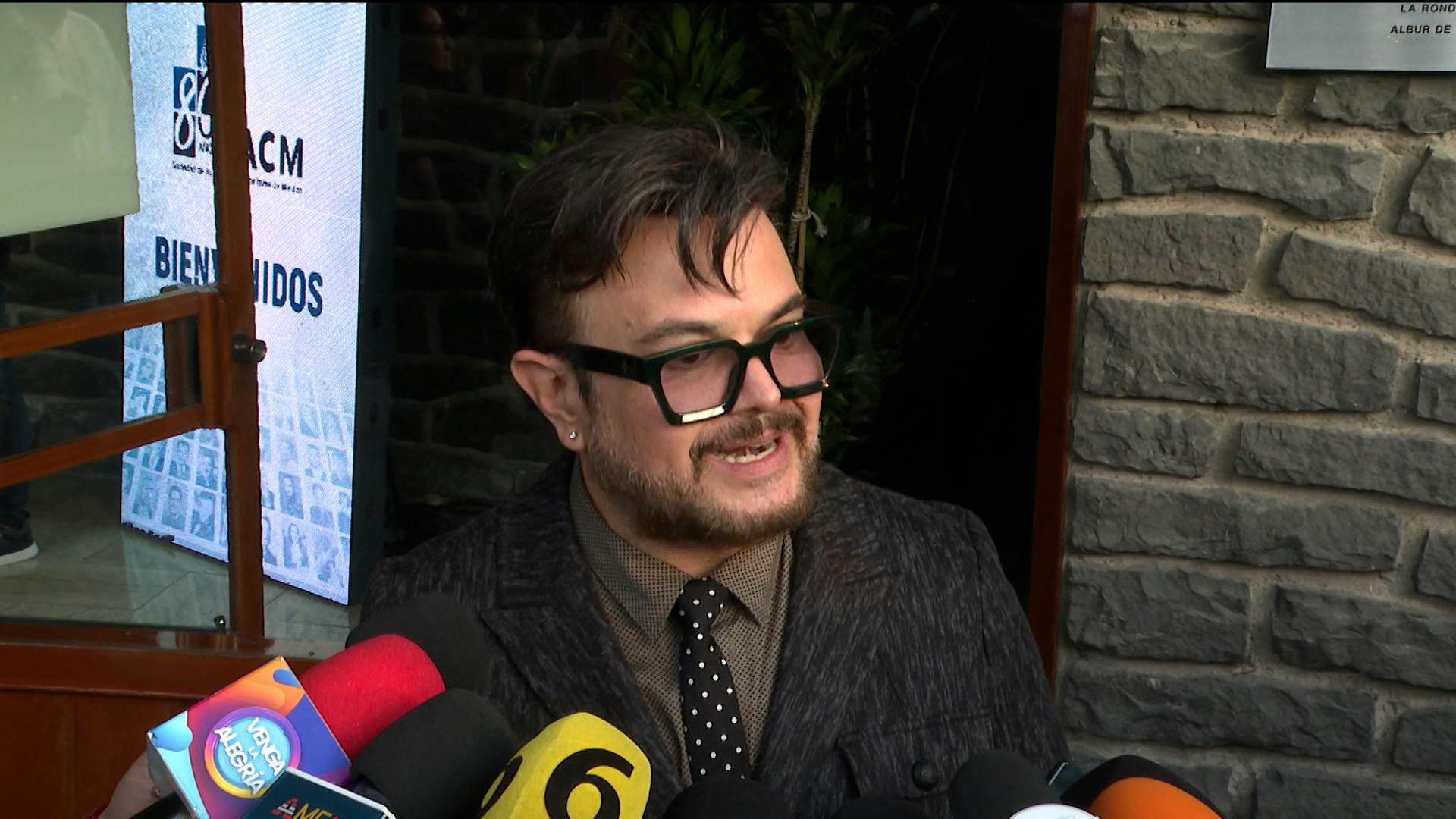 Aleks Syntek recibe propuesta de Bellakath, tras decir que no le gusta el reggaetón