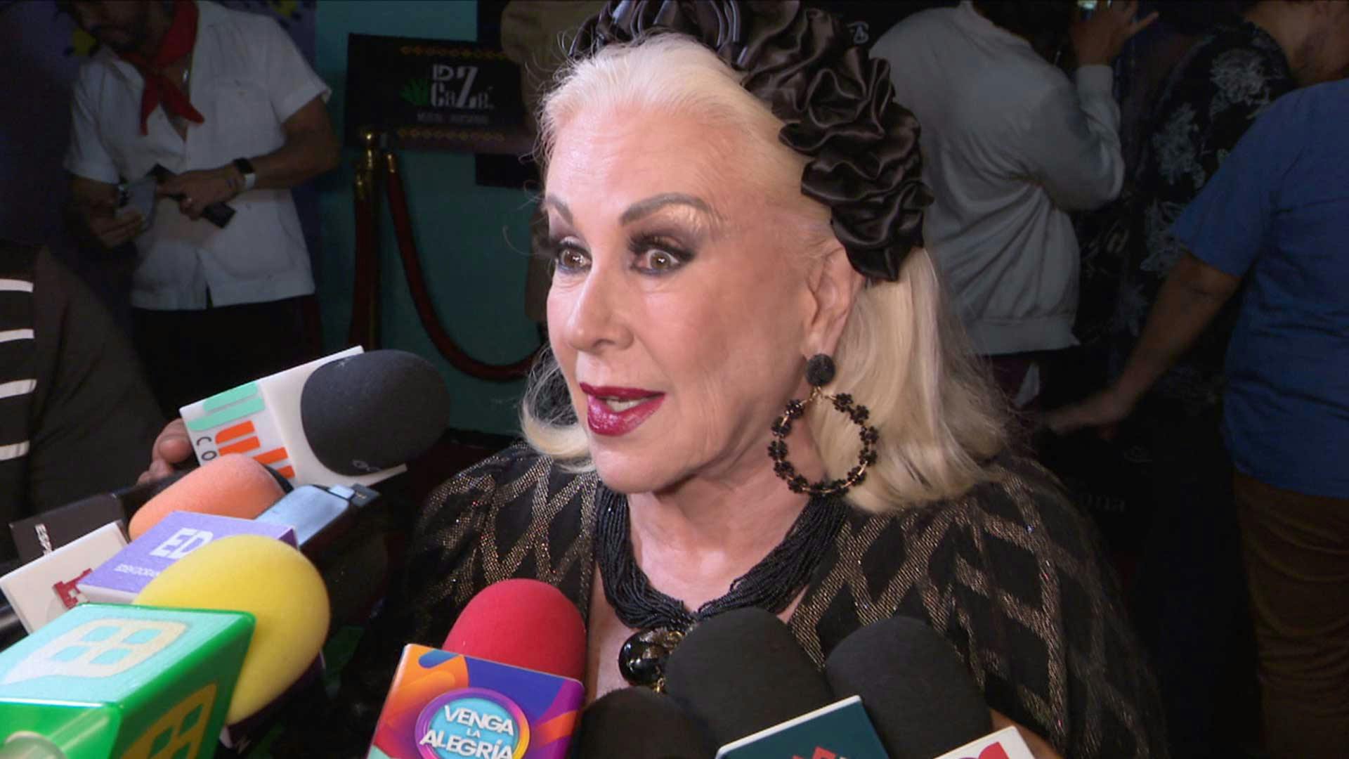 ¡Laura Zapata tiene bloqueada a su hermana Thalía de todos lados!