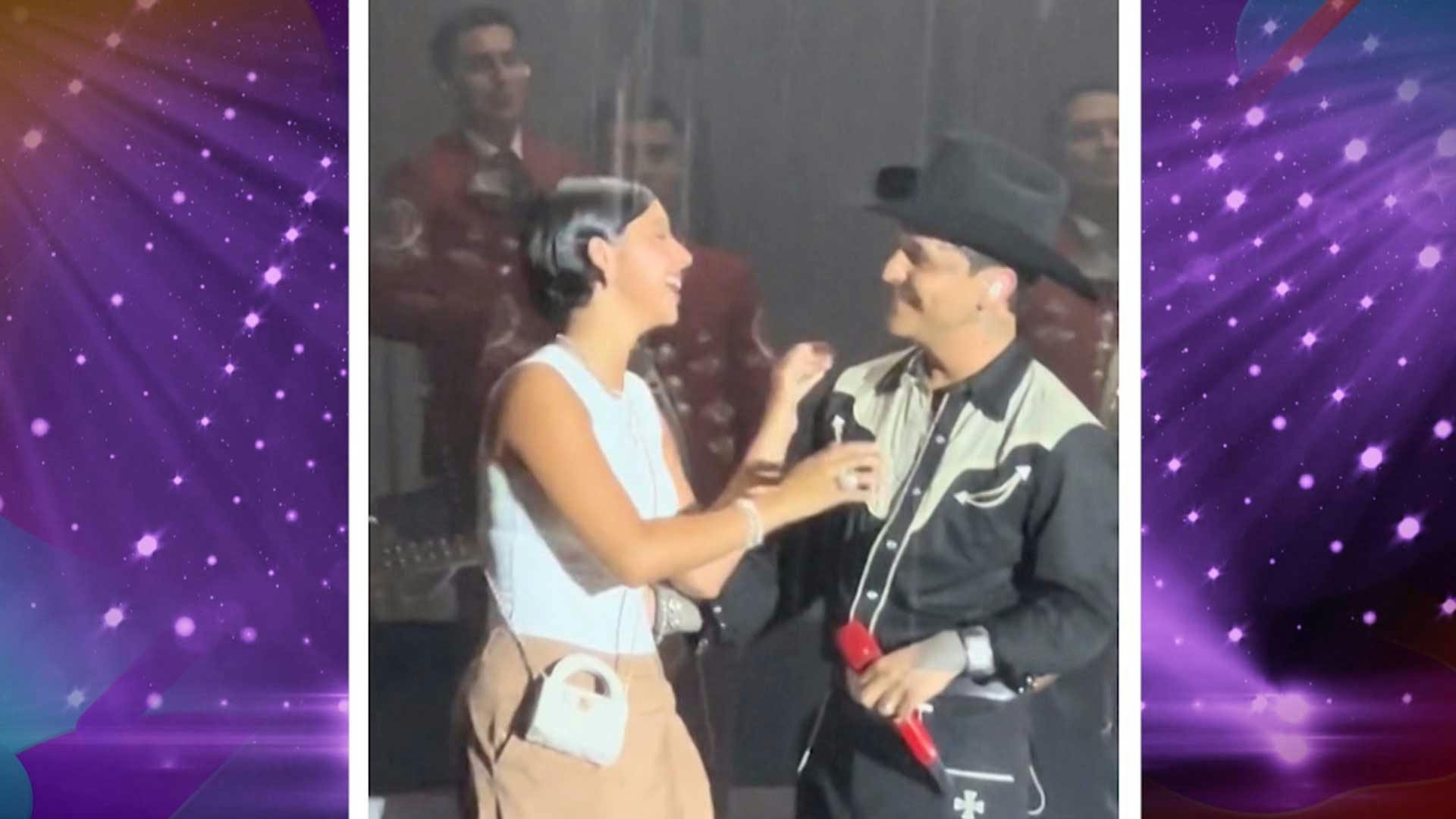 Christian Nodal invitó al escenario a su esposa Ángela Aguilar en Mazatlán